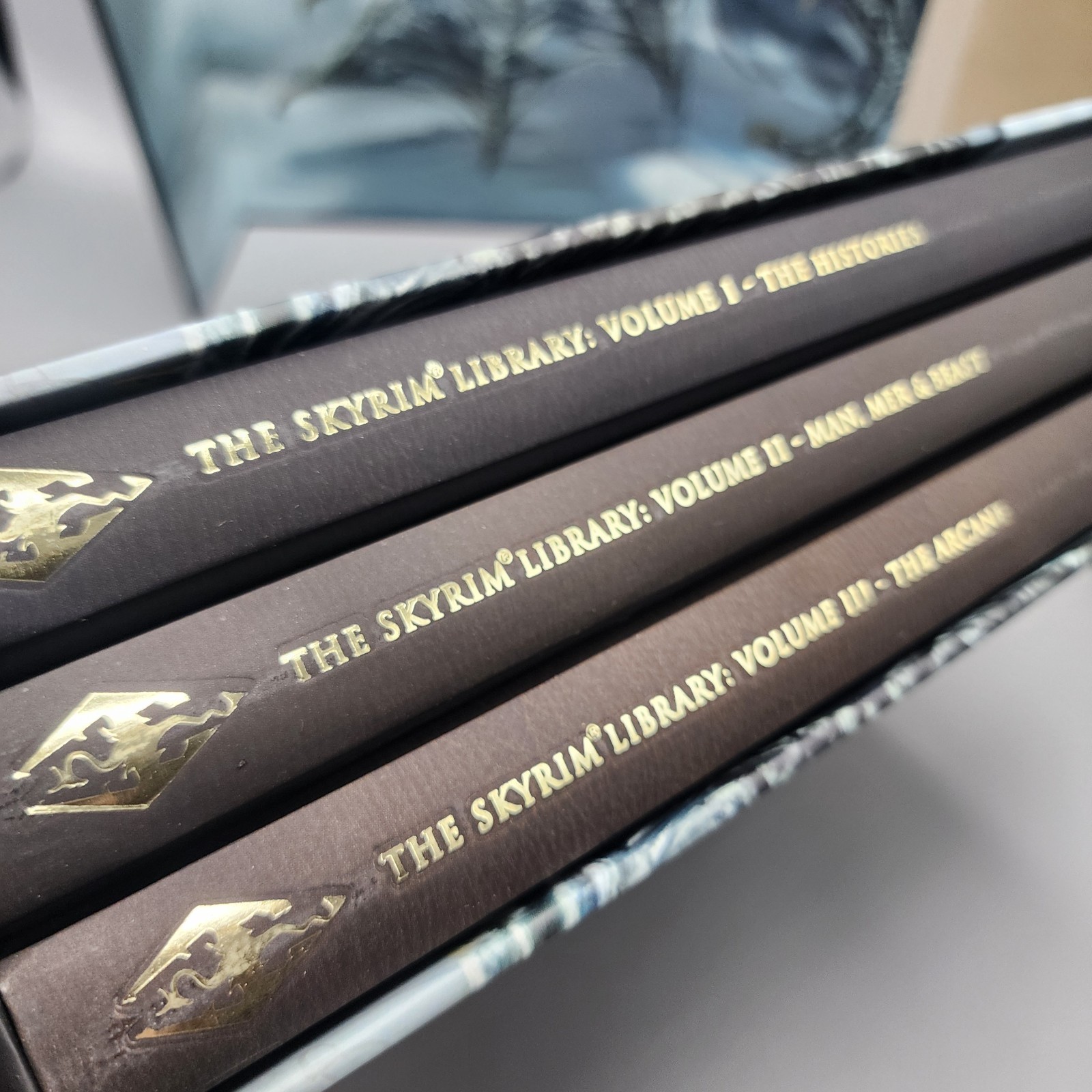 The Skyrim Library – Volumes I, II & III (Box Set) Pre-owned – Read