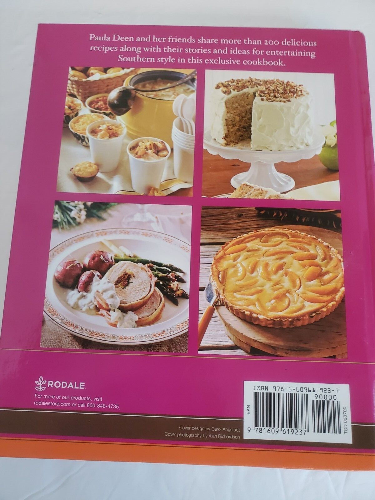 Paula Deen “Family Favorite Recipes” cookbook 312 pages of deliciousness, 2005