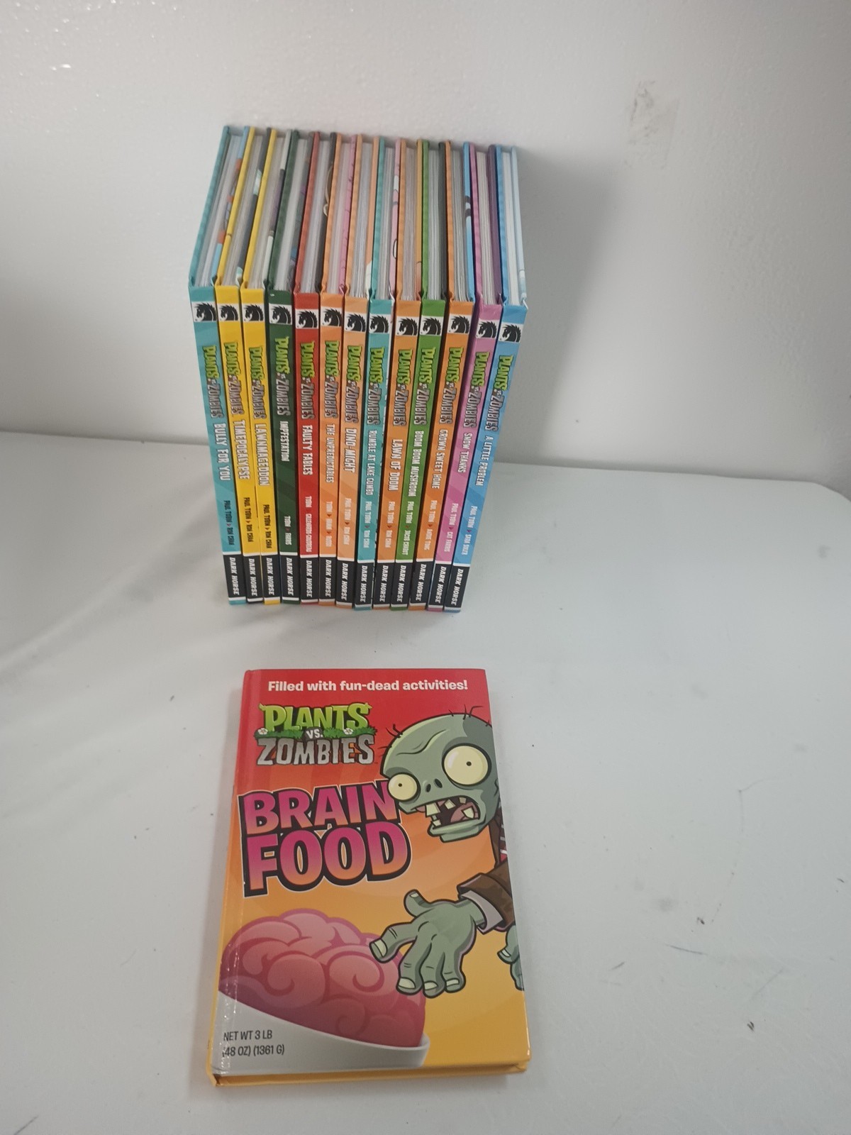 Plants vs. Zombies by Paul Tobin and Ron Chan Dark Horse Lot of 14 Hard Covers