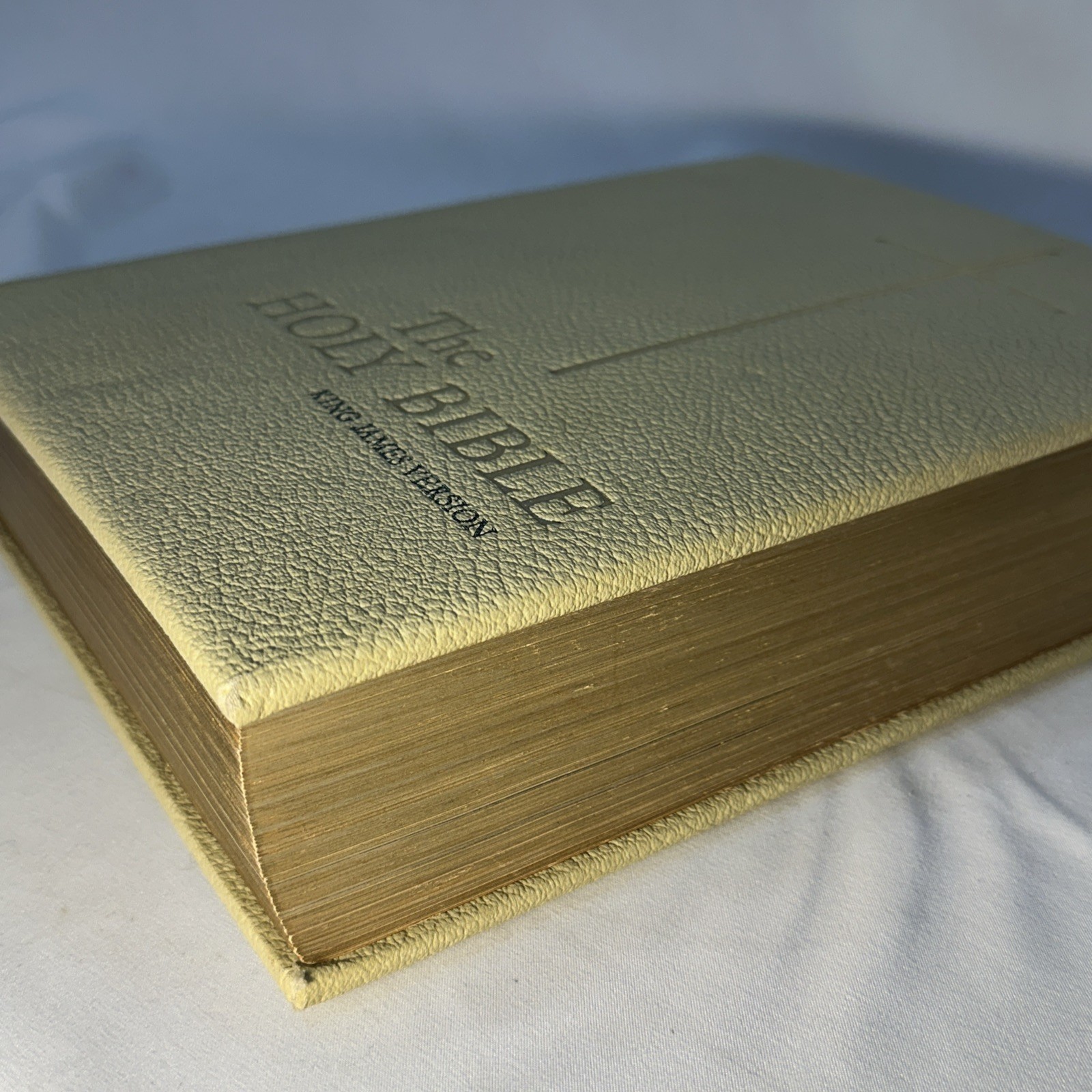 The Holy Bible KJV Family Bible 1965 – Good Council Publishing 11×8 1/2”x2