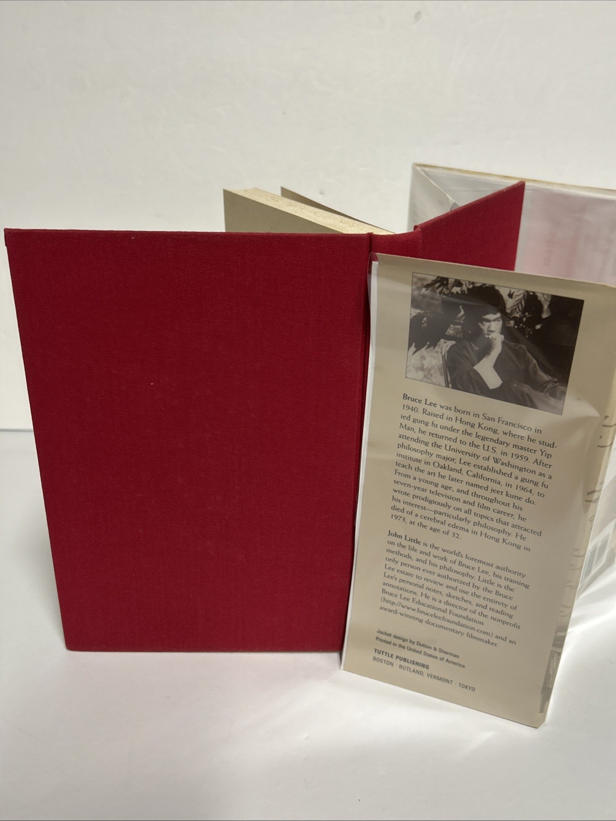 Striking Thoughts: Bruce Lee’s Wisdom for Daily Living By Bruce Lee 2000 1st HC
