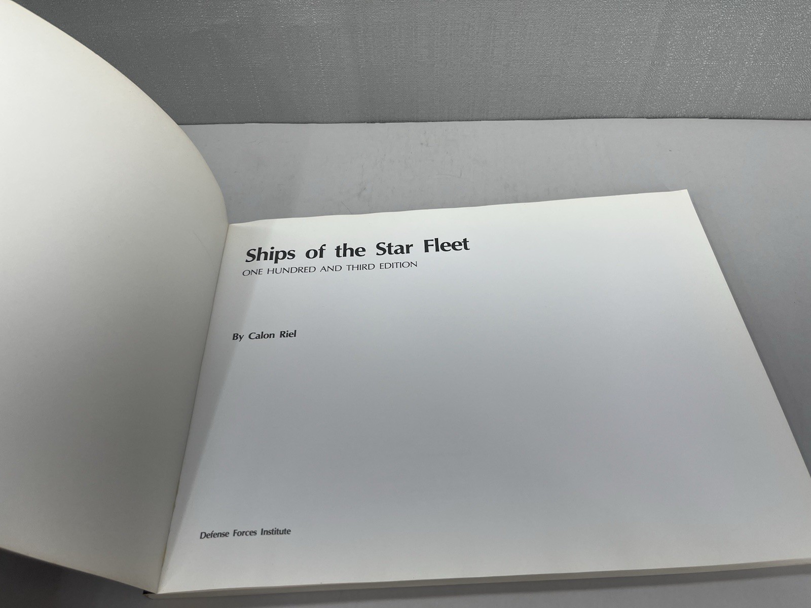 Star Trek SHIPS OF THE STAR FLEET Volume 1 / Revised Paperback Book
