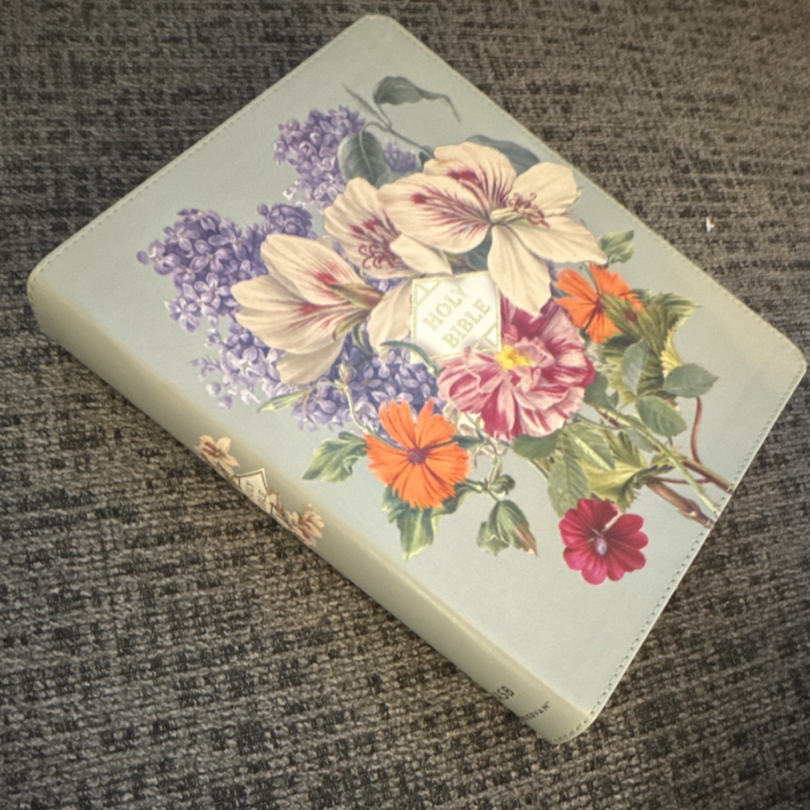 NIB – NASB Artisan Floral Bible Sage
