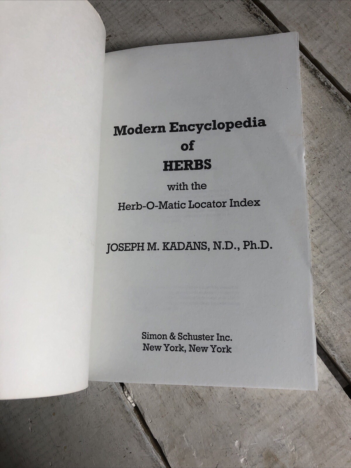 Modern Encyclopedia of Herbs | Deni Bown | Paperback | Herbal Guide