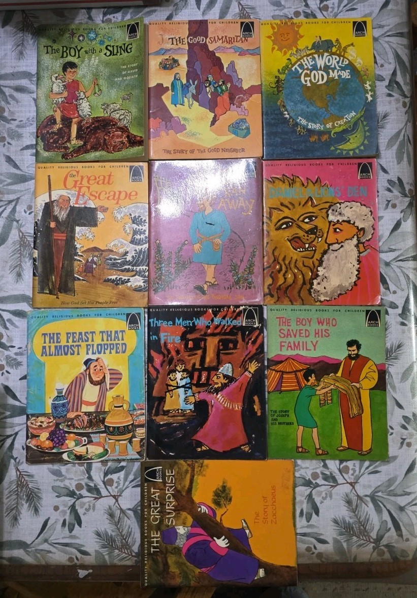 Lot 10 Arch Books & Mixed Childrens Learning Religious Bible Stories (B4)
