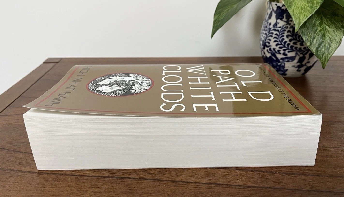 Old Path White Clouds: Walking in the Footsteps of the Buddha by Thich Nhat Hanh