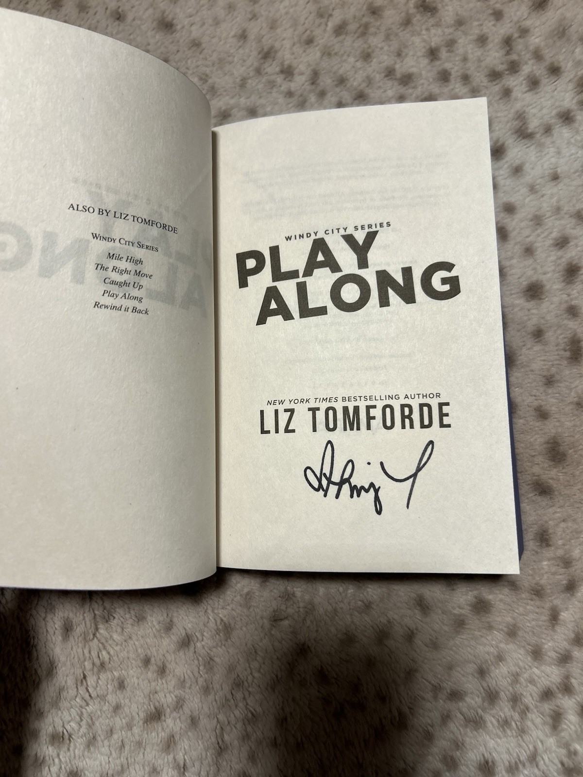Play Along (Windy City, 4) By Liz Tomforde SIGNED IN PERSON