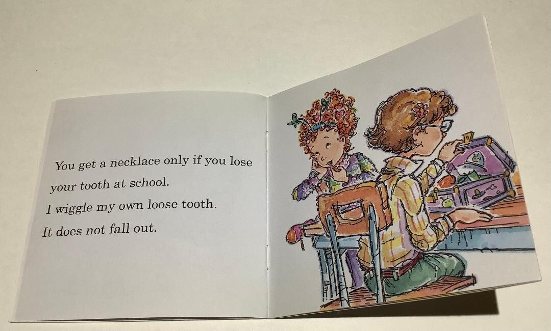 Set of 5 Fancy Nancy I can Read Phonics Paperback Books 8-12 2013