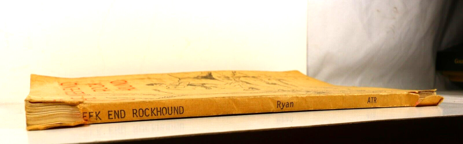 1970 the weekend rock hound AH ryan rock book 106 pages