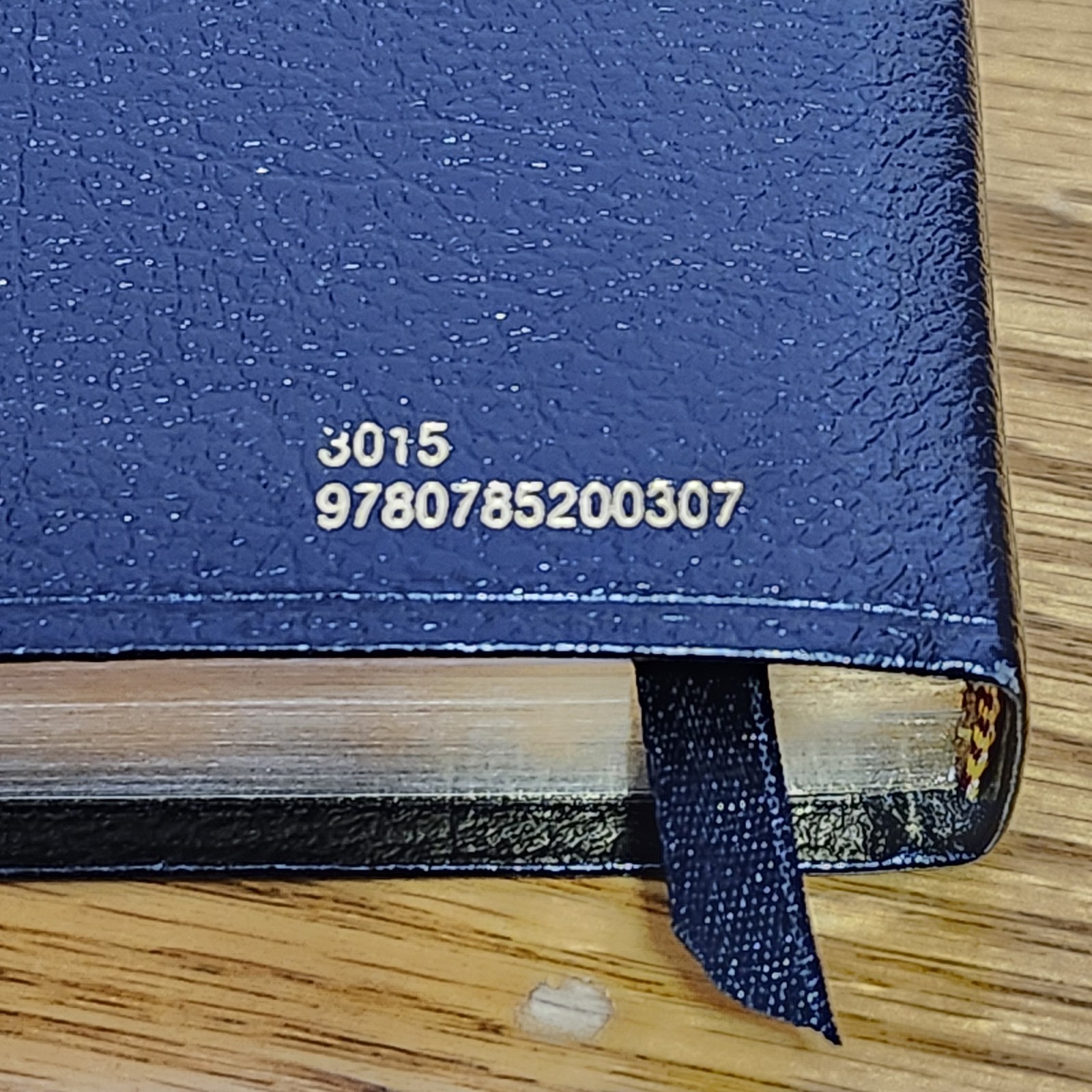 The NKJV UltraSlim Bible Thomas Nelson edition Black Leathersoft New,Old Test,