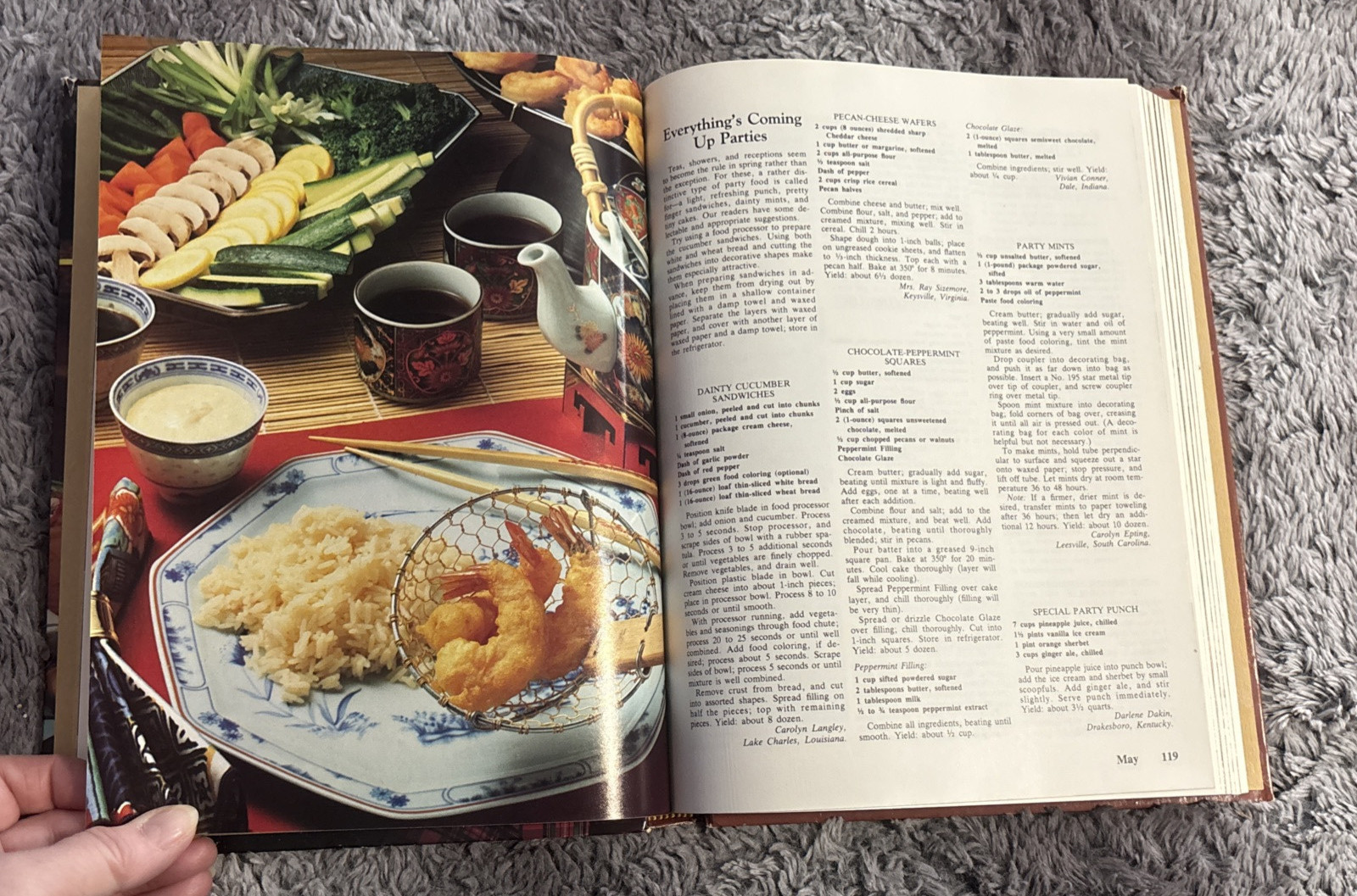 Southern Living 1981 Annual Recipes Hard Cover Book Vintage GC 340 Pages 8.5×11”