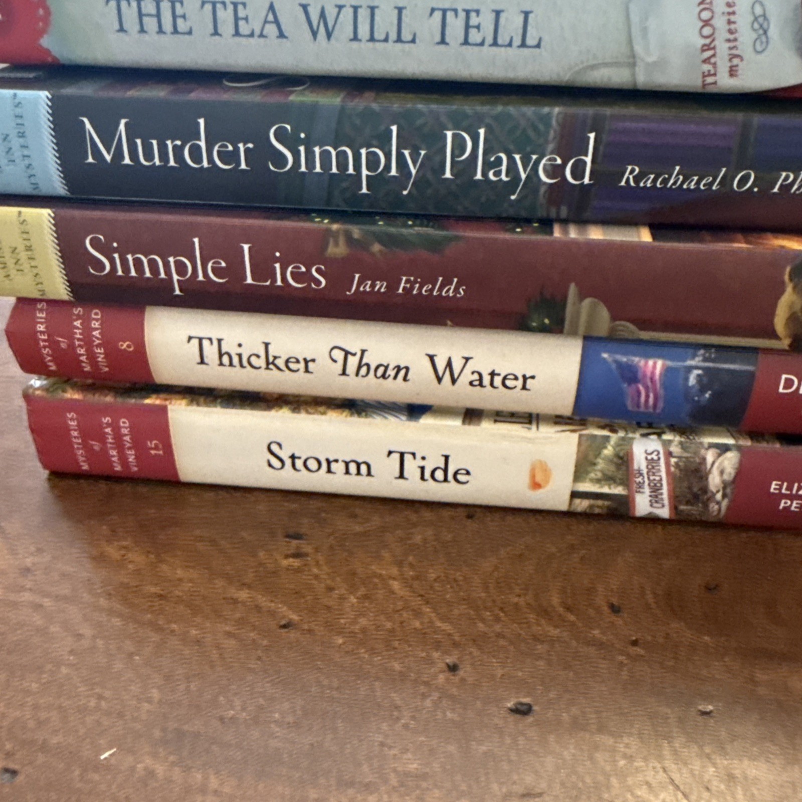 Lot of 9 Hardcover Guideposts Mysteries Martha’s Vineyard Amish Inn Tearoom