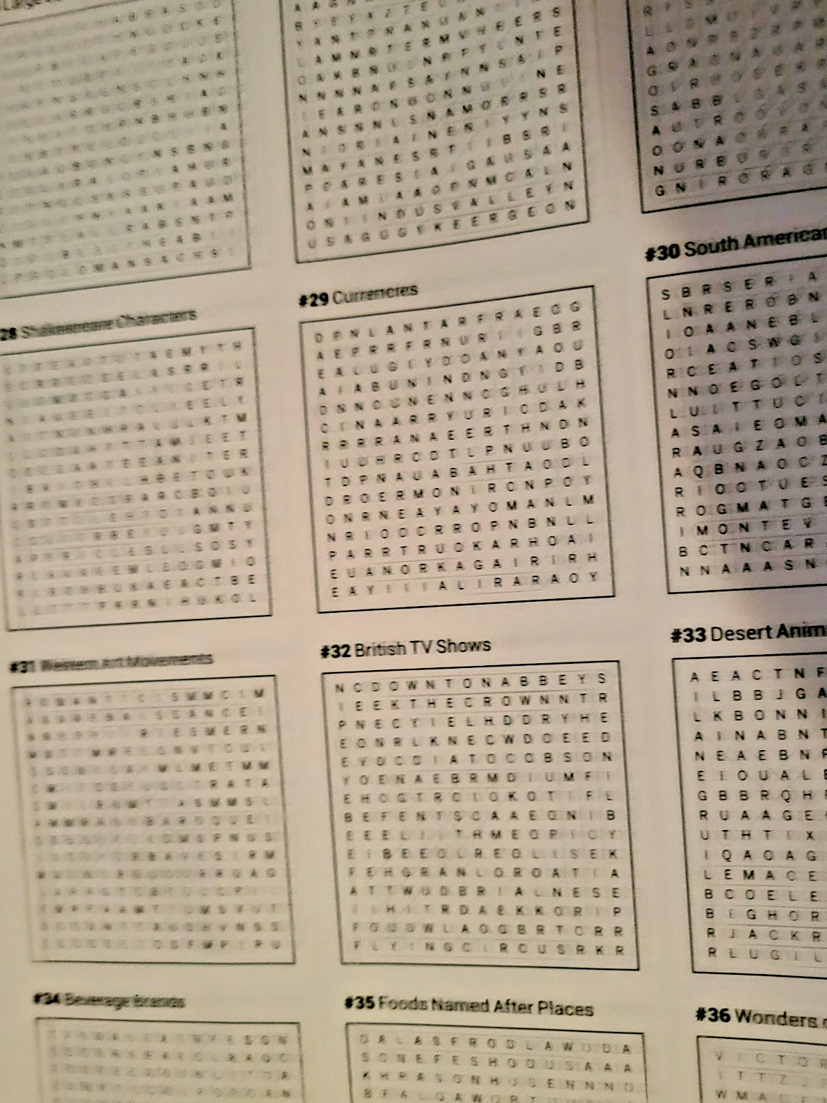 LA Times Word Search – Special Edition – 162 Themed Puzzles – Challenge & Soothe