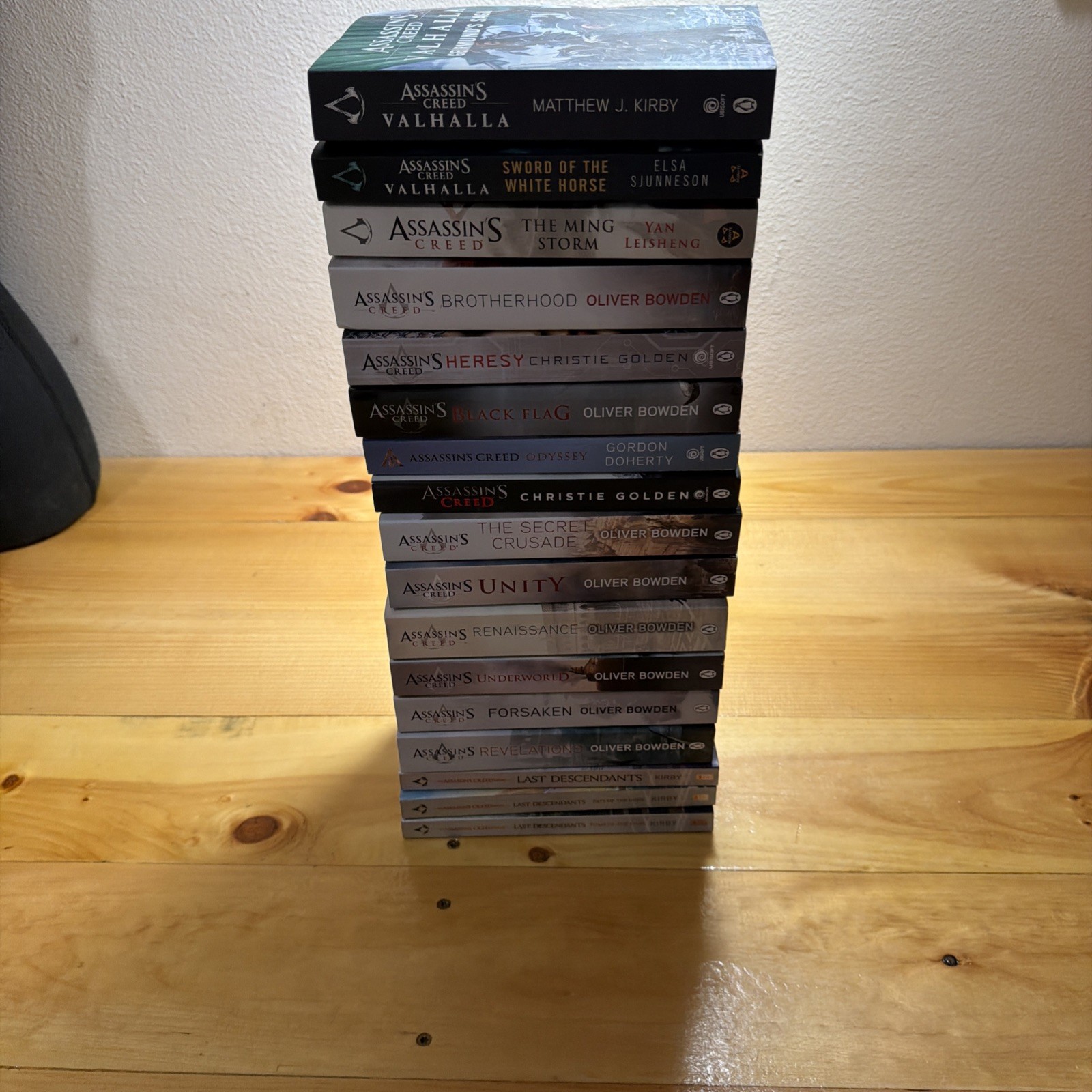 Assassin’s Creed 17 Novel Lot PB Books – Oliver Bowden Kirby Leisheng Preowned