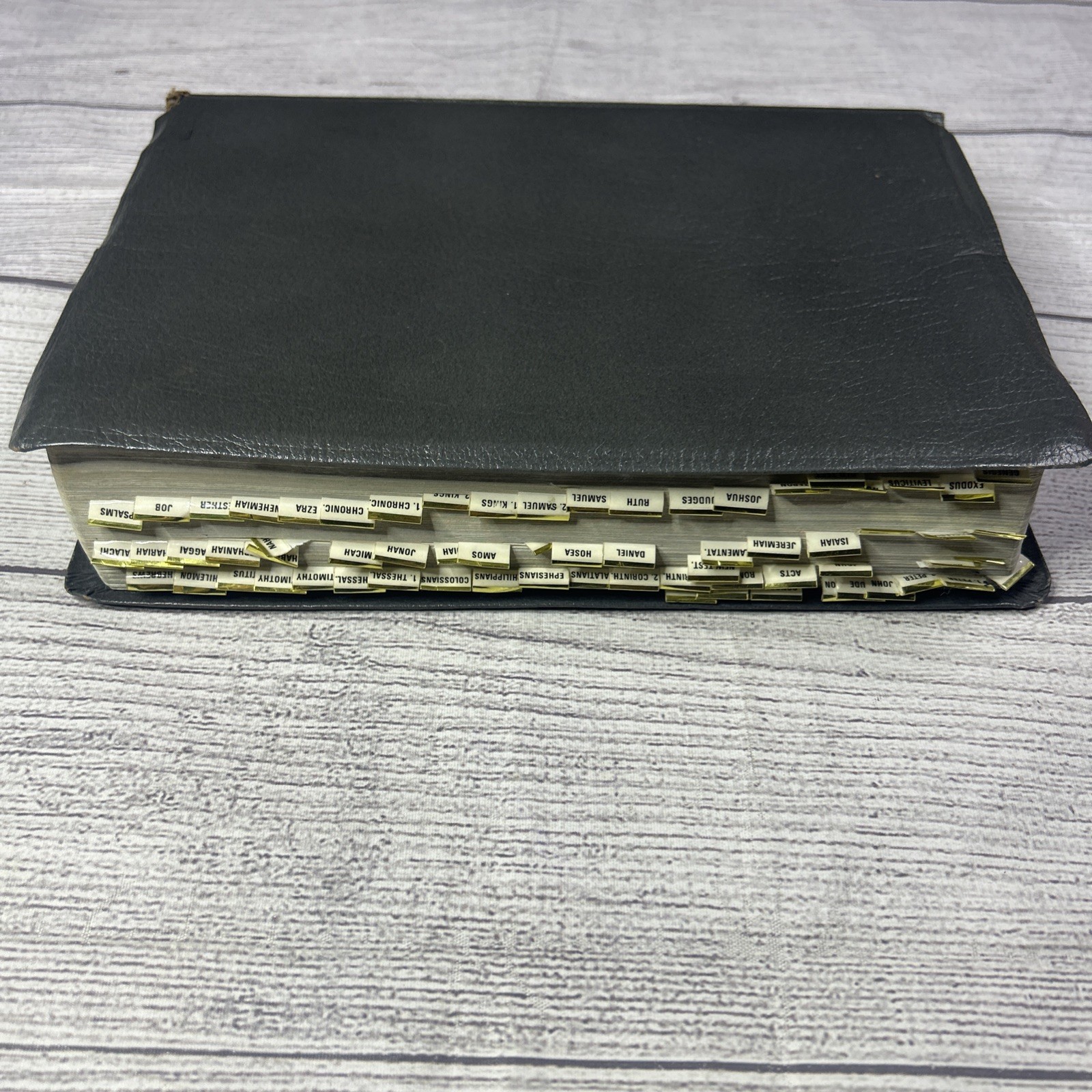 Ryrie Study Bible NIV Red Letter Indexed Moody Press 1986 Gray Hardcover