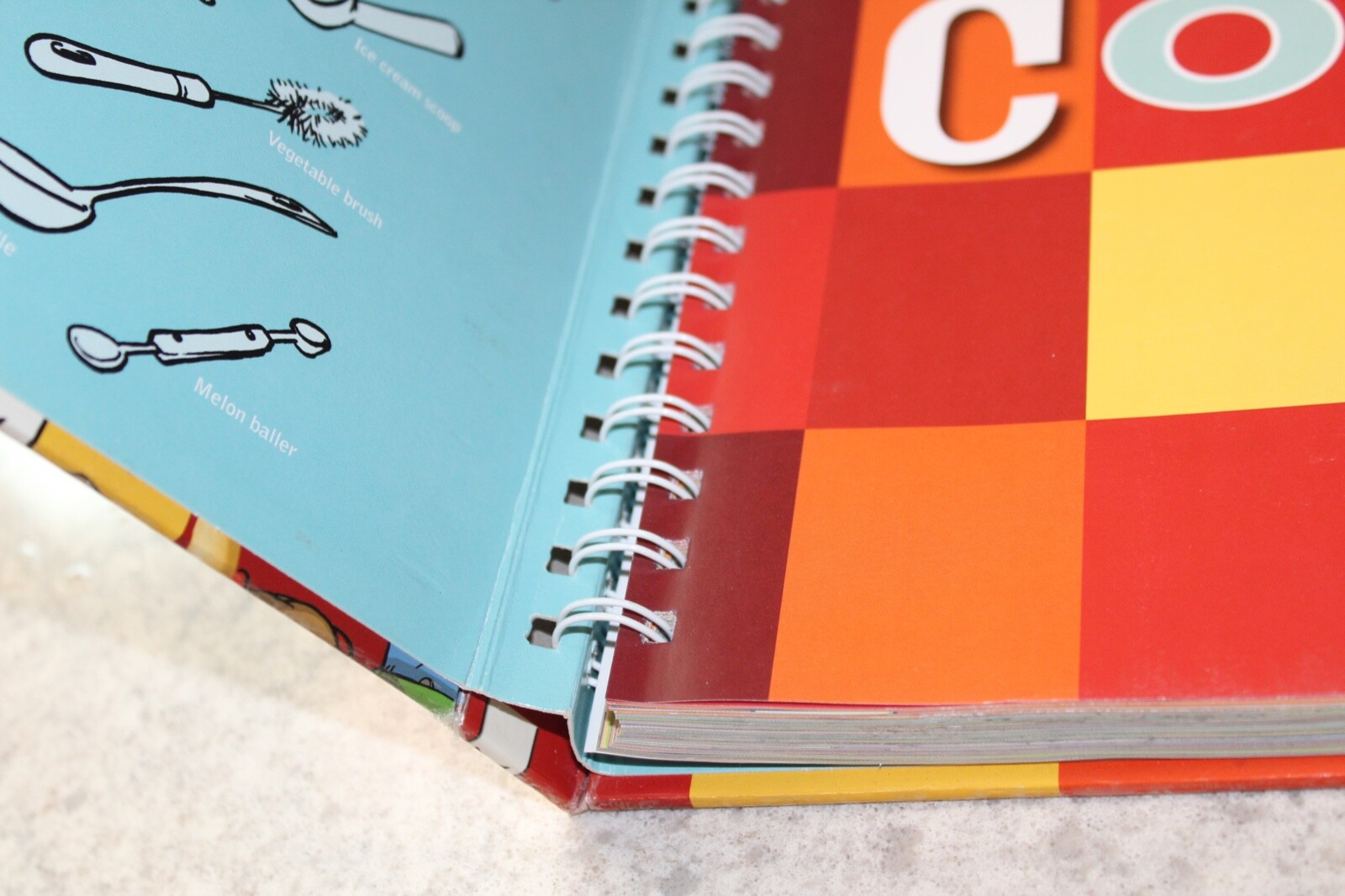 2009 Betty Crocker’s Kids Cook! Cookbook Second Edition 159 pages