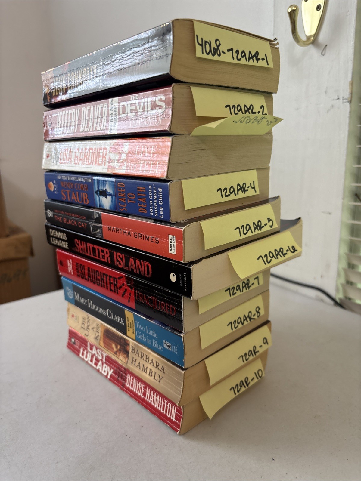 Lot of 10 – Mystery and Thrillers – Mixed Authors – FREE SHIPPING