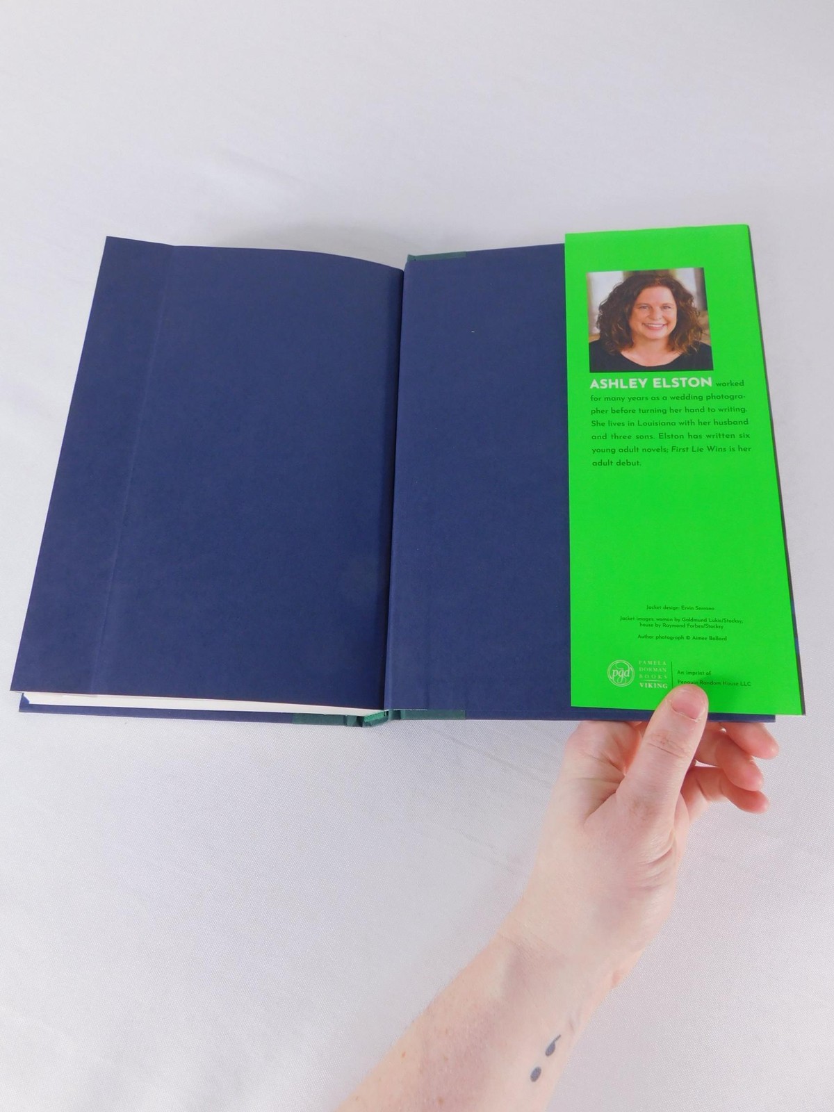 First Lie Wins Ashley Elston Viking Green Dust Jacket Hardcover 2024 Novel