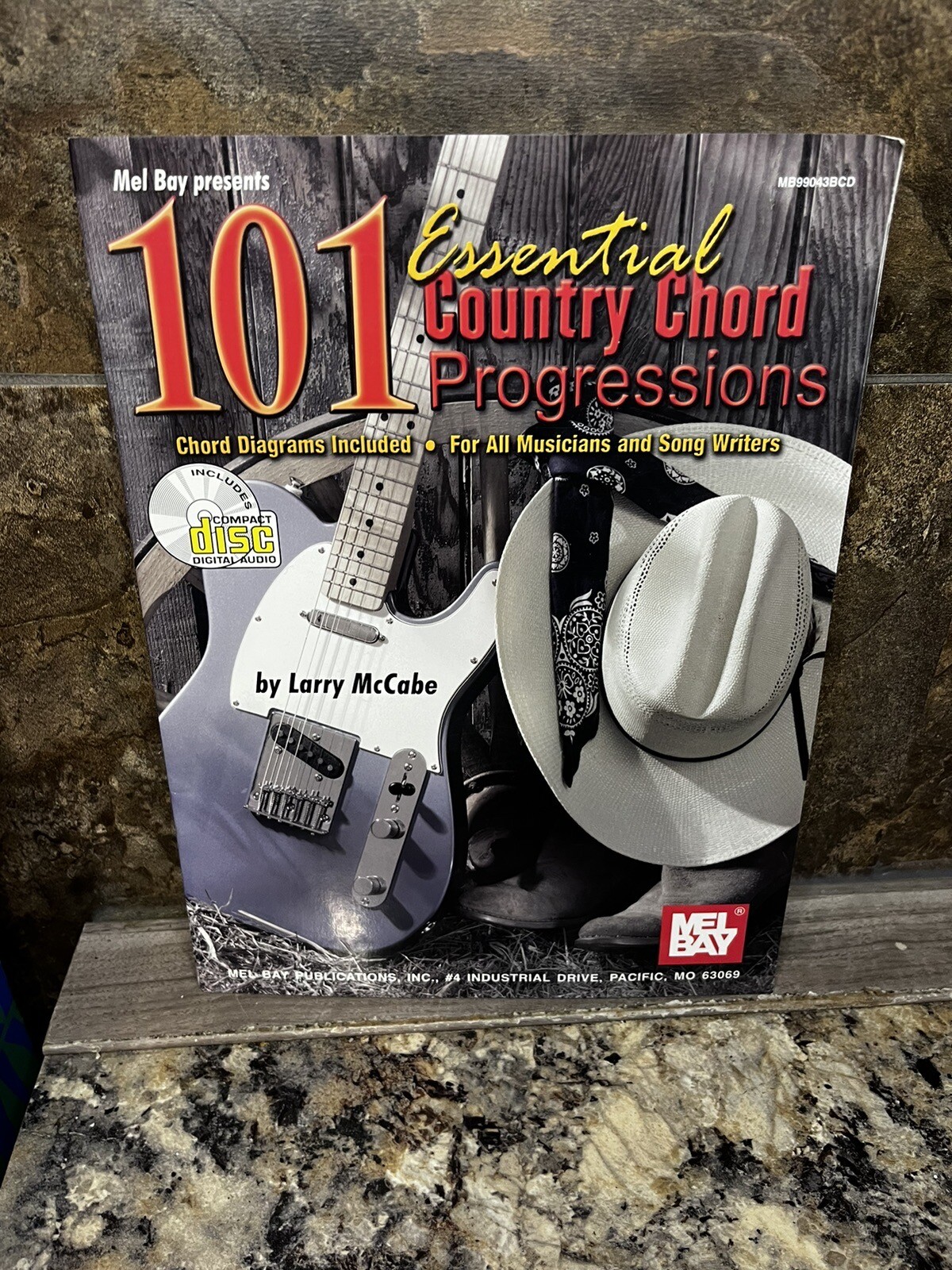 MEL BAY PRESENTS 101 ESSENTIAL COUNTRY CHORD PROGRESSIONS By Larry Mccabe