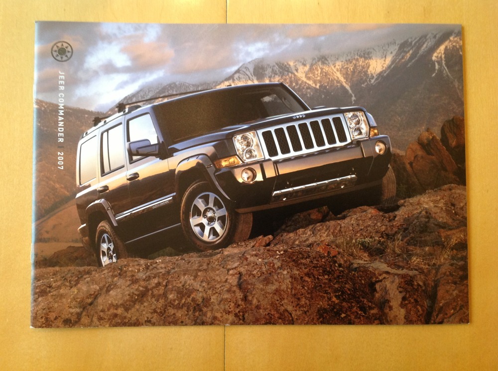 2007 Jeep Commander Limited Quadra 5.7L HEMI V8 4.7L SUV Catalog Brochure Book