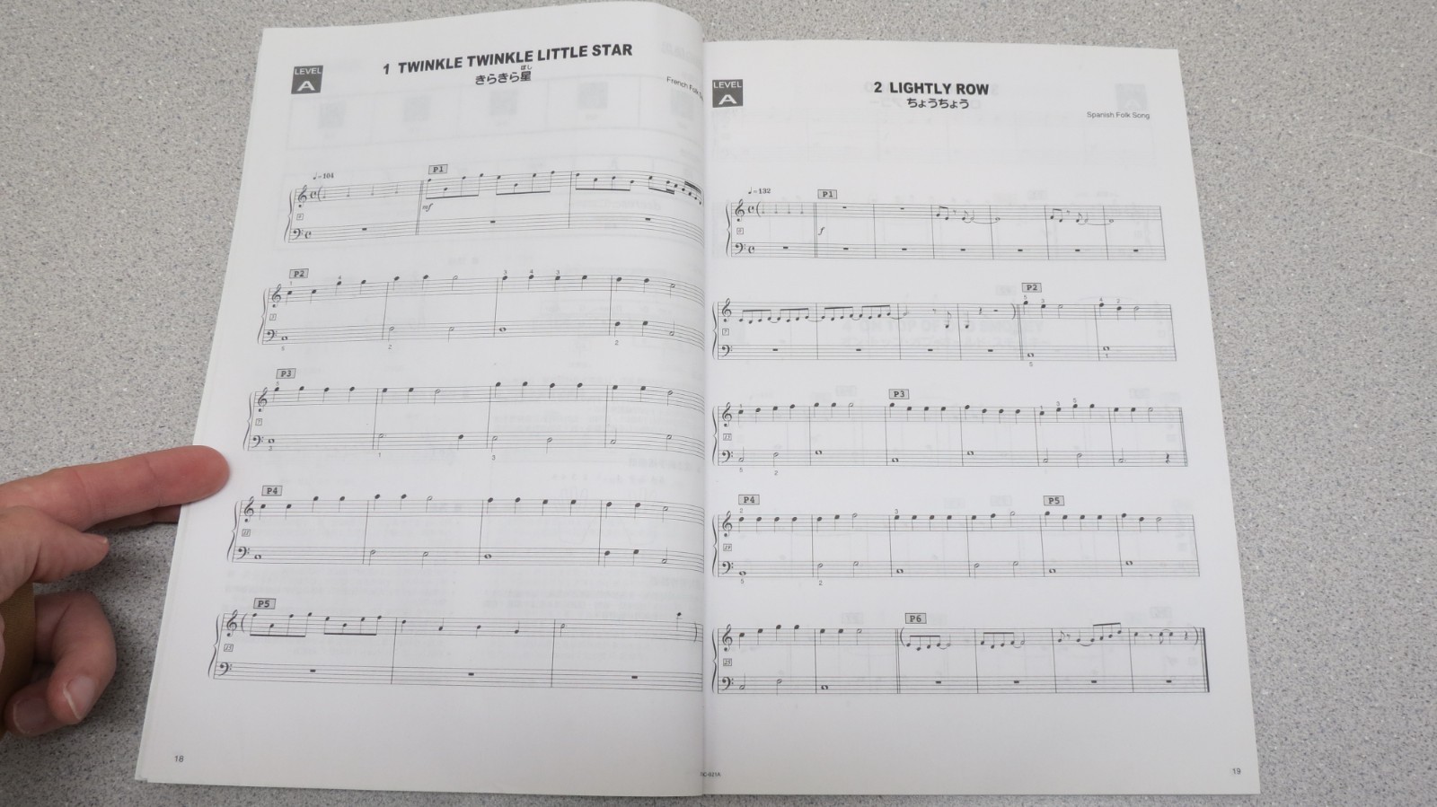Lot of 2 Casio Songbook Vintage Keyboard Songbook 136 pages / 40 pages