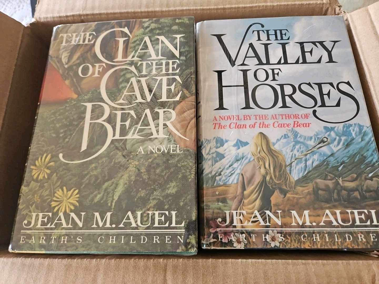 Lot 6~Earth’s Children Series~The Clan of the Cave Bear~Jean Auel ~Full Size Har
