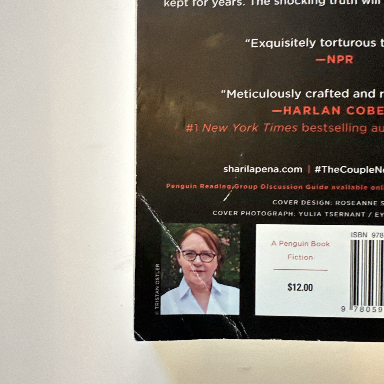 The Couple Next Door: A Novel – Paperback – By: Shari Lapena