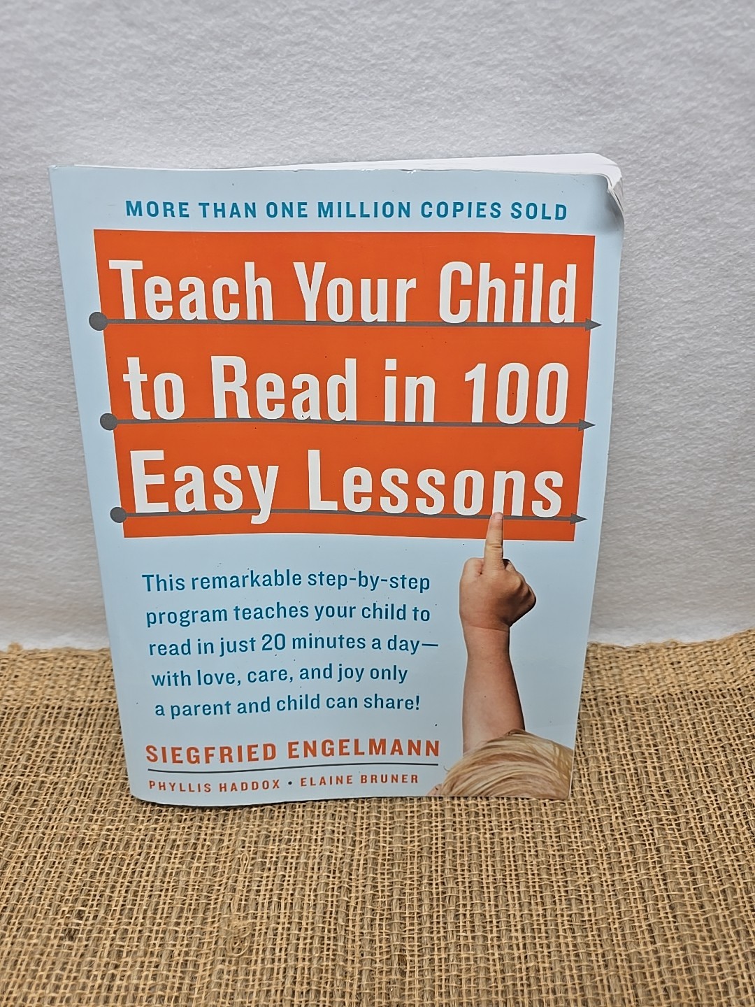 Teach Your Child to Read in 100 Easy Lessons : Revised and Updated Second…
