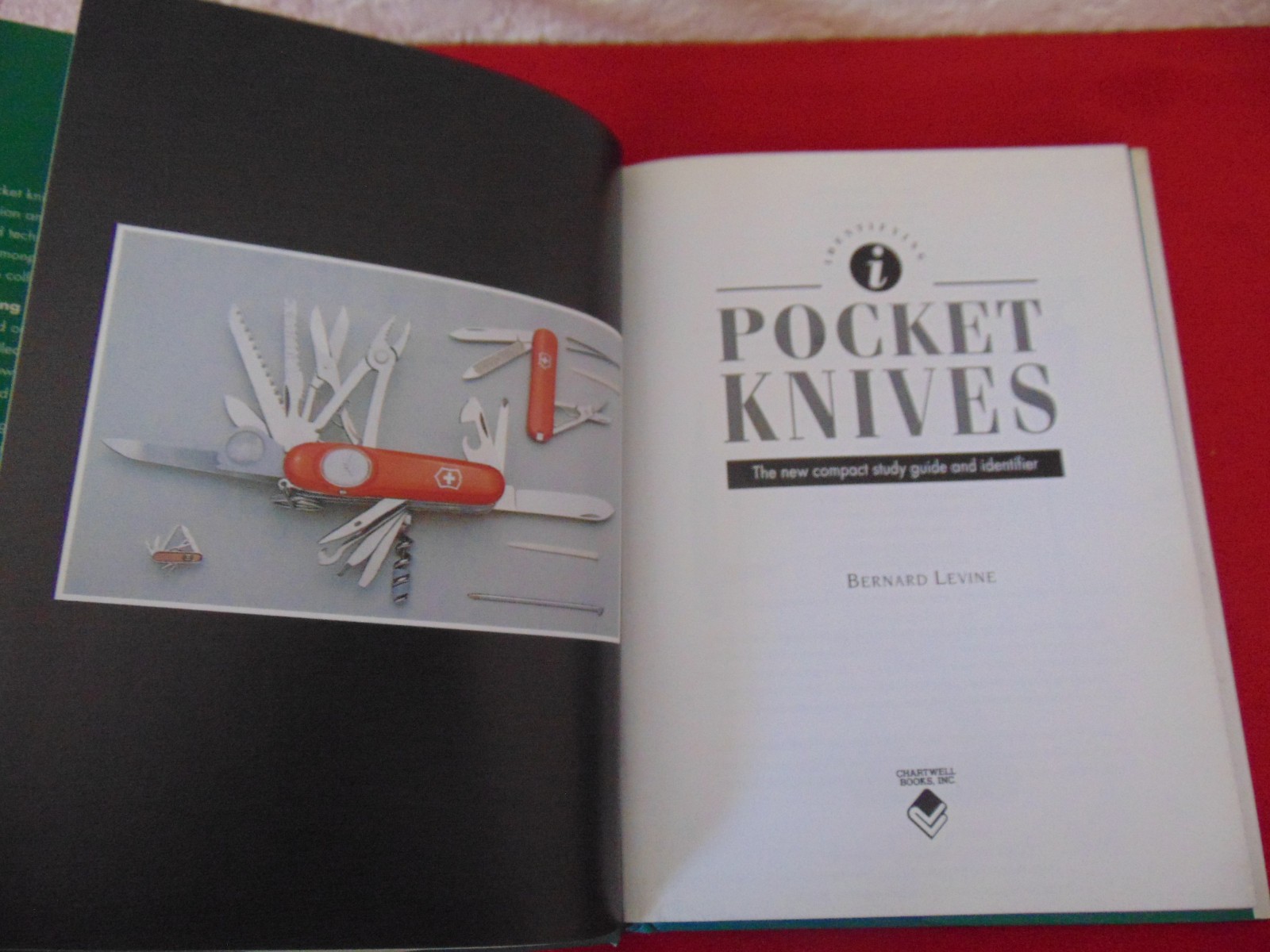 POCKET KNIVES: STUDY GUIDE AND IDENTIFIER By BERNARD LEVINE 1998 HCDJ