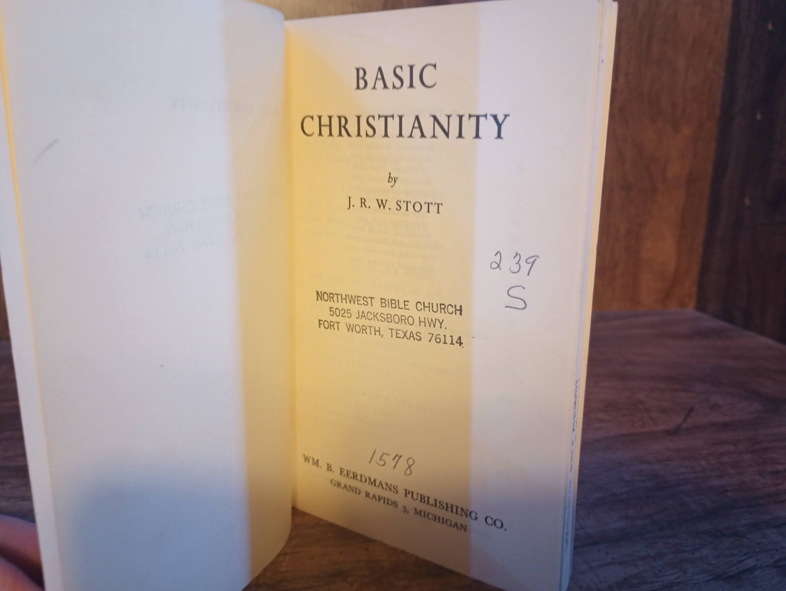 Basic Christianity – John R. W. Stott (1966, Paperback, Eerdmans)