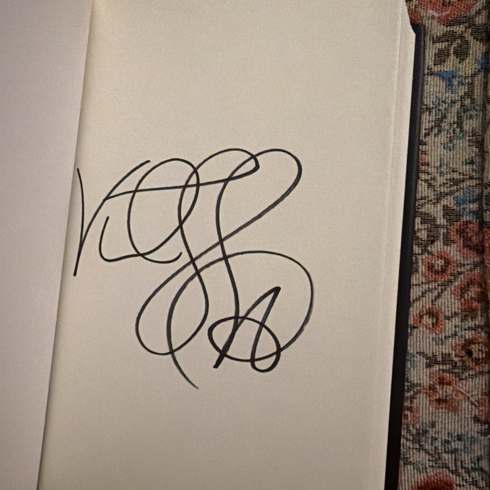 *SIGNED* Realm Breaker – First 1st Edition – 1st Print – Victoria Aveyard Spec