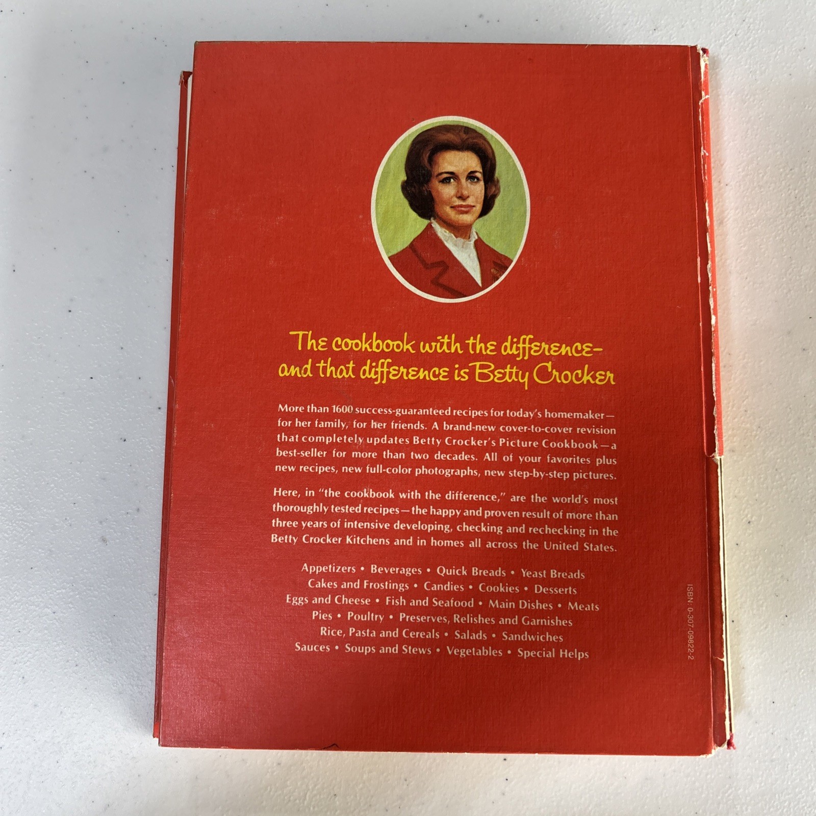 1975 Betty Crocker’s Cookbook Pie Cover 9822 Golden Press