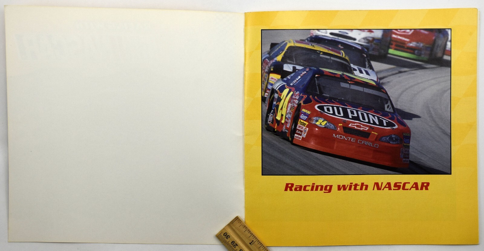 Racing with NASCAR – Paperback PB Jeff Gordon – Bendon Publishing – 2002 LN