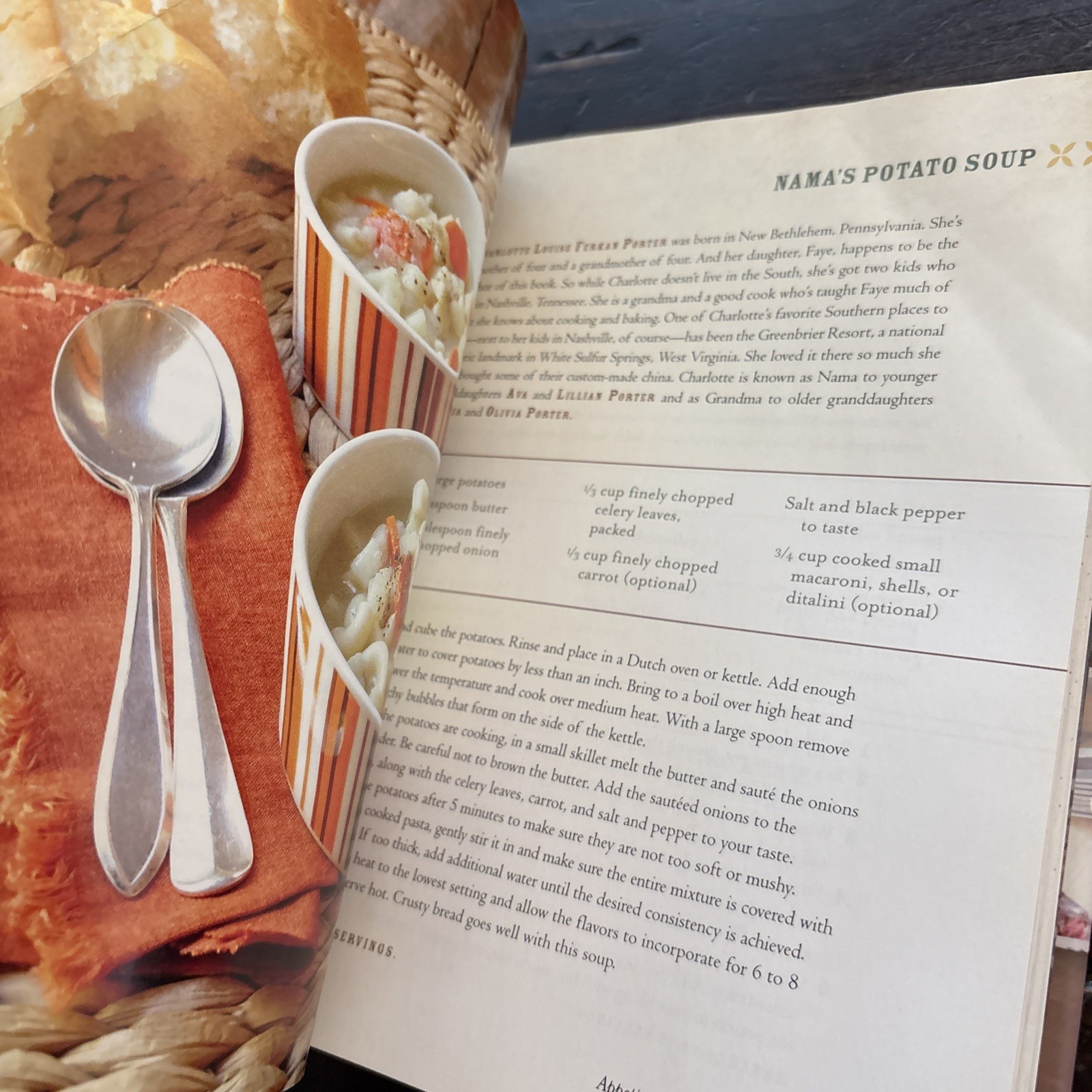 At My Grandmother’s Table : Heartwarming Stories and Cherished Recipes from the