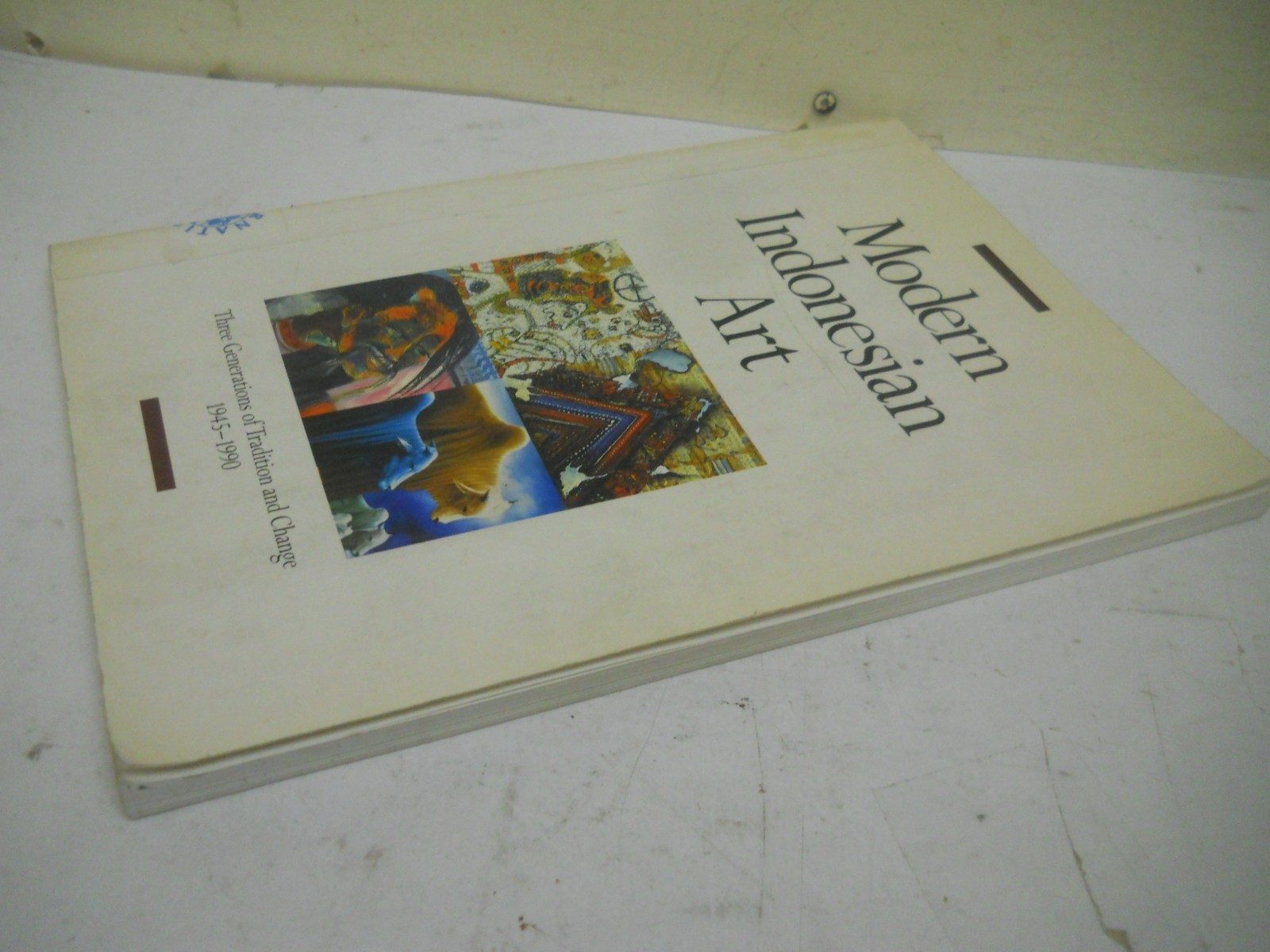 MODERN INDONESIAN ART 1945=-1990 ~ VG Ex-Lib TPB~ Ships boxed