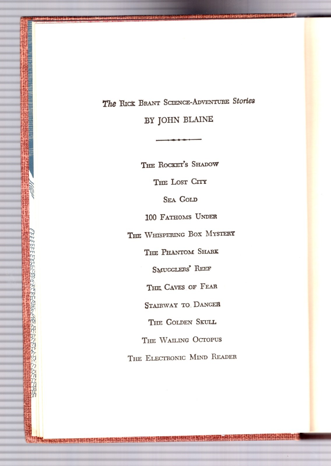 THE ROCKET’S SHADOW – RICK BRANT – HCDJ – 1947 – JOHN BLAINE – 359
