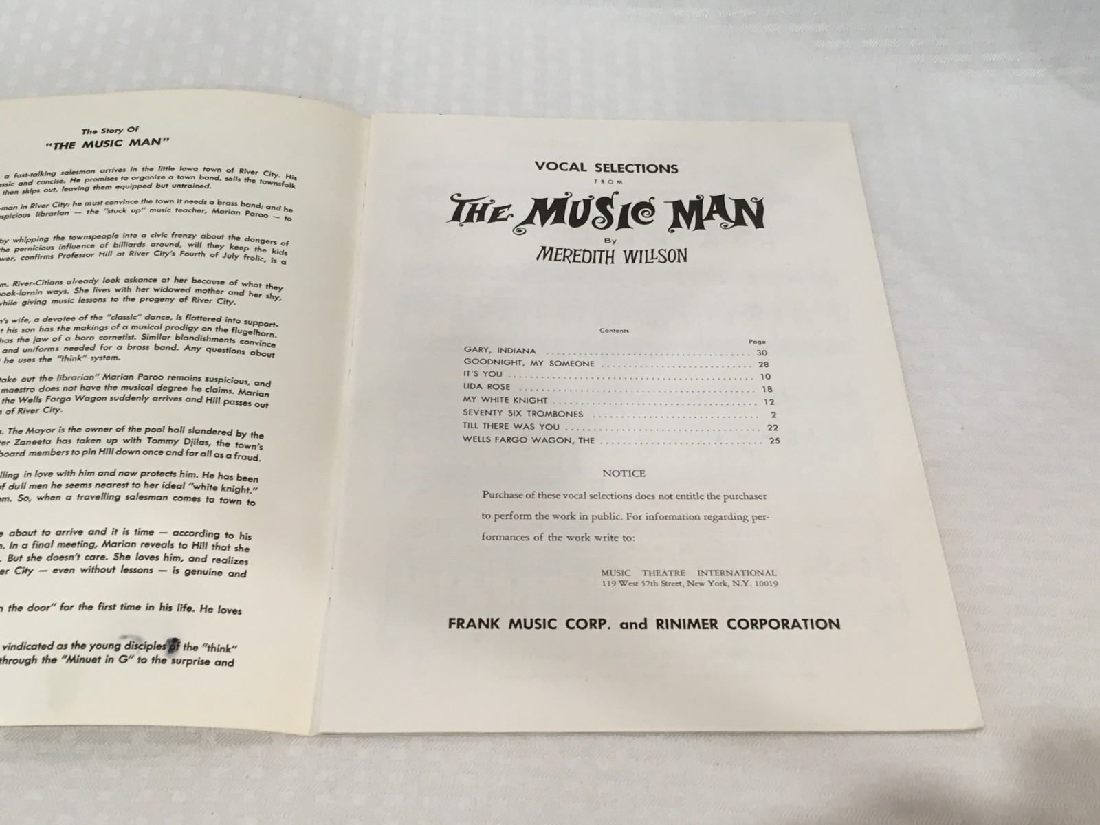MUSICALS SONGBOOK / VOCAL SELECTIONS FROM “THE MUSIC MAN” / BY MEREDITH WILSON