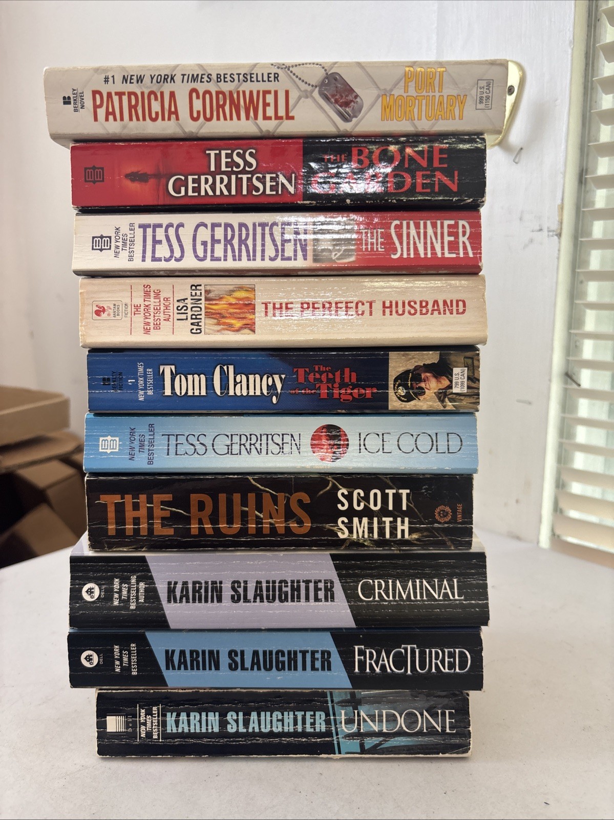 Lot of 10 – Mystery and Thrillers – Mixed Authors – FREE SHIPPING