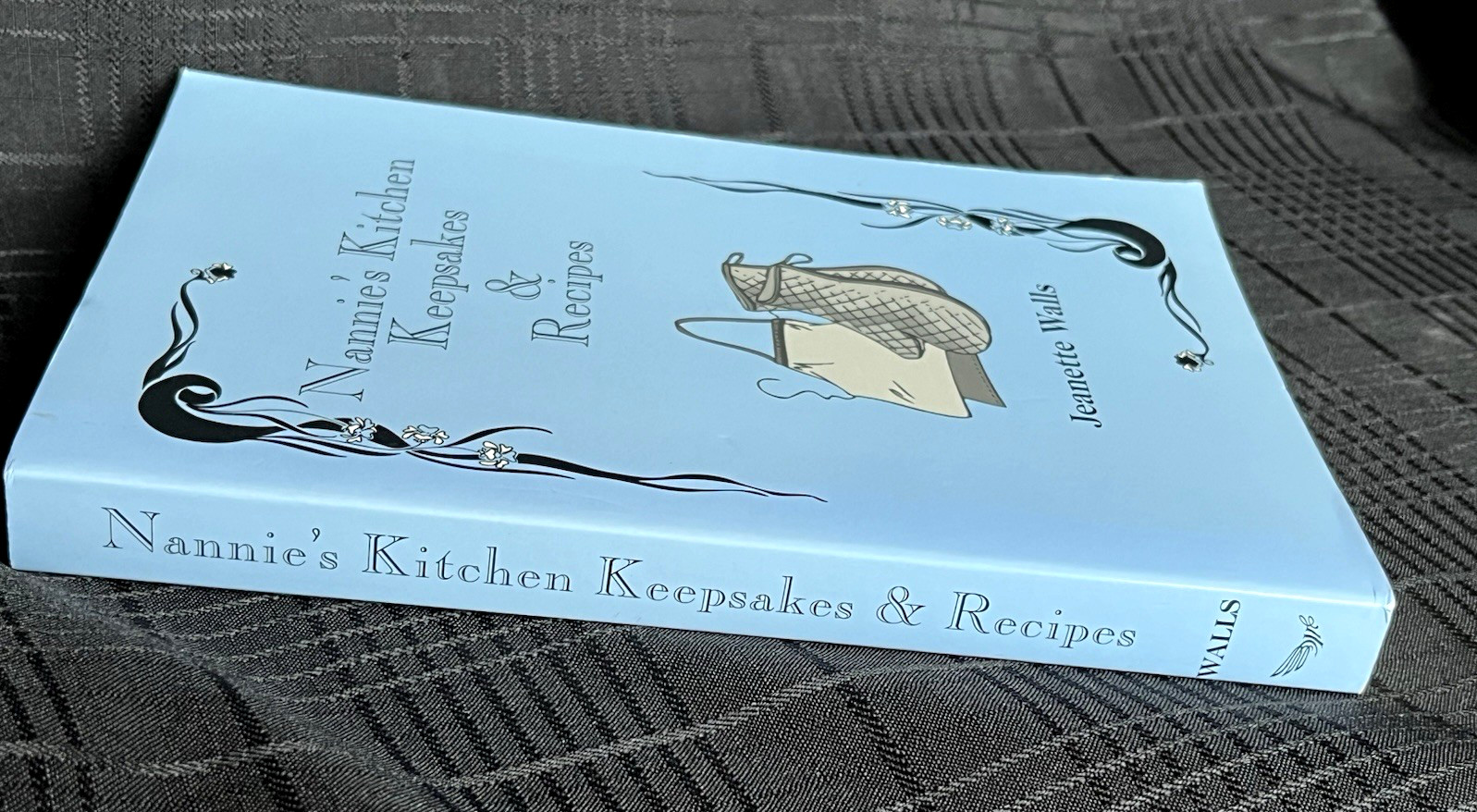 Nannie’s Kitchen Keepsakes & Recipes Appalachian Cookbook Jeanette Walls SIGNED