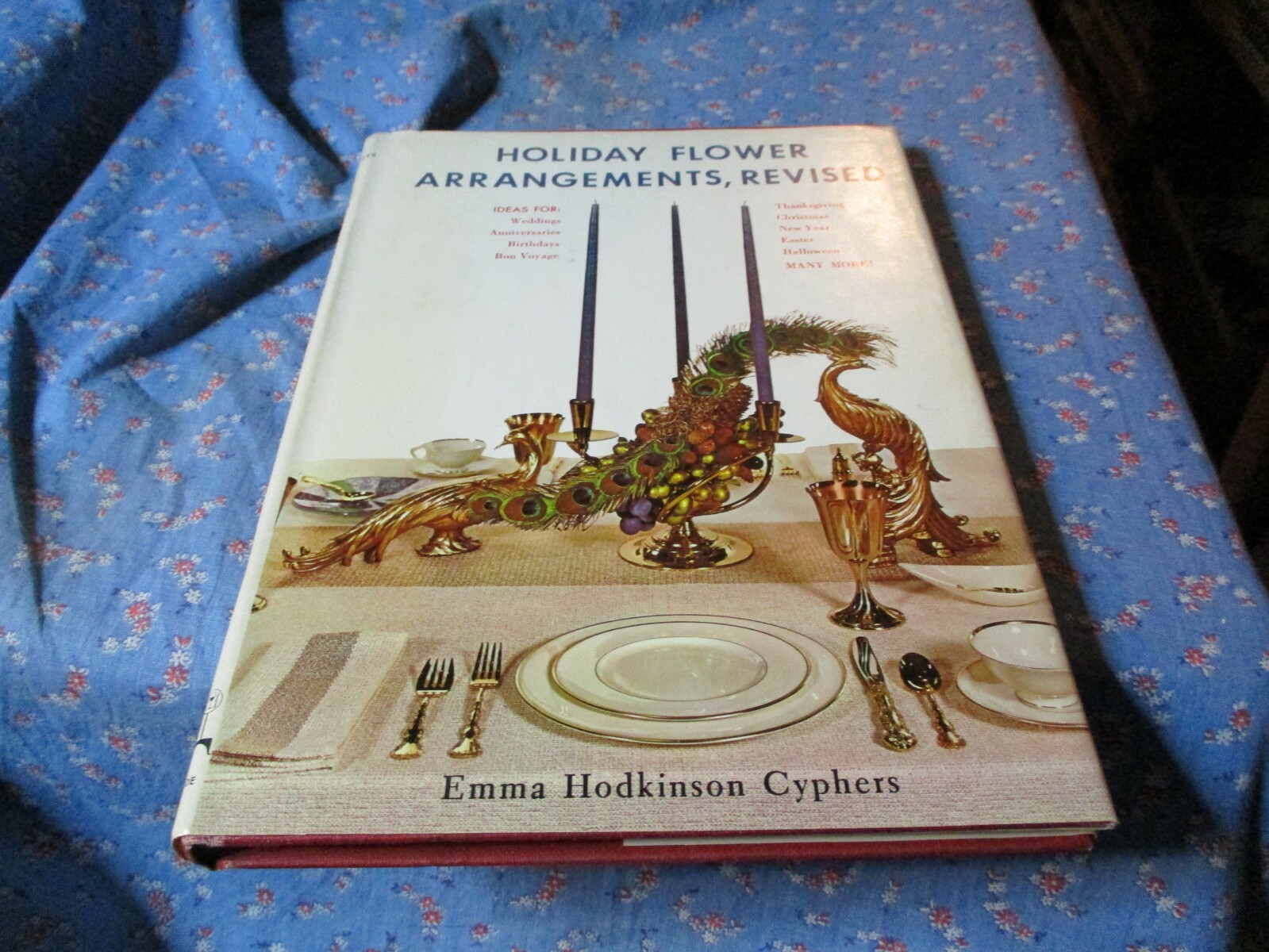 Book Holiday Flower Arrangements Revised Emma Hodkinson Cyphers BCE 129 Pages