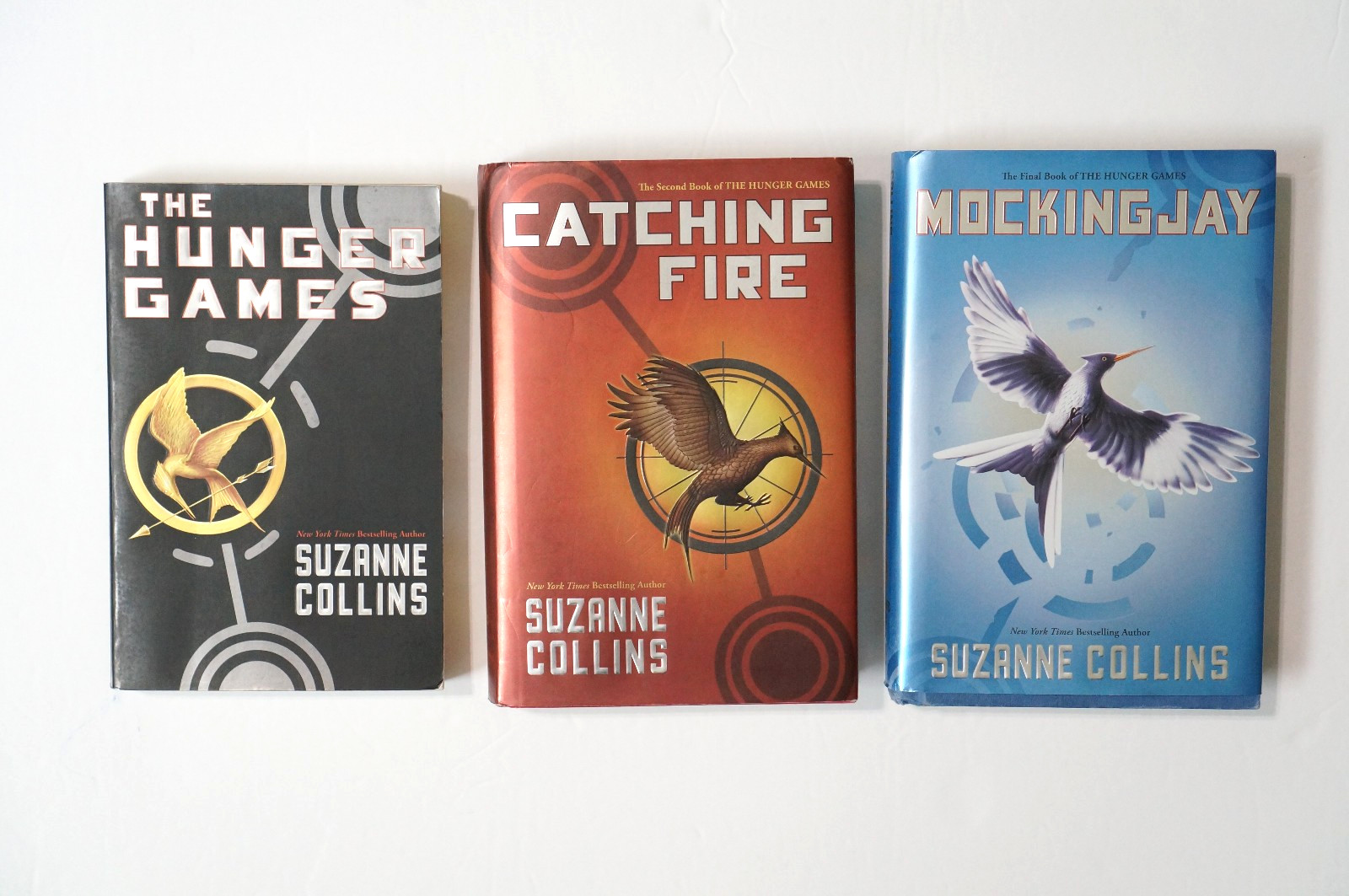 The Hunger Games Trilogy Suzanne Collins Book Set Paperback Hardcover Mockingjay