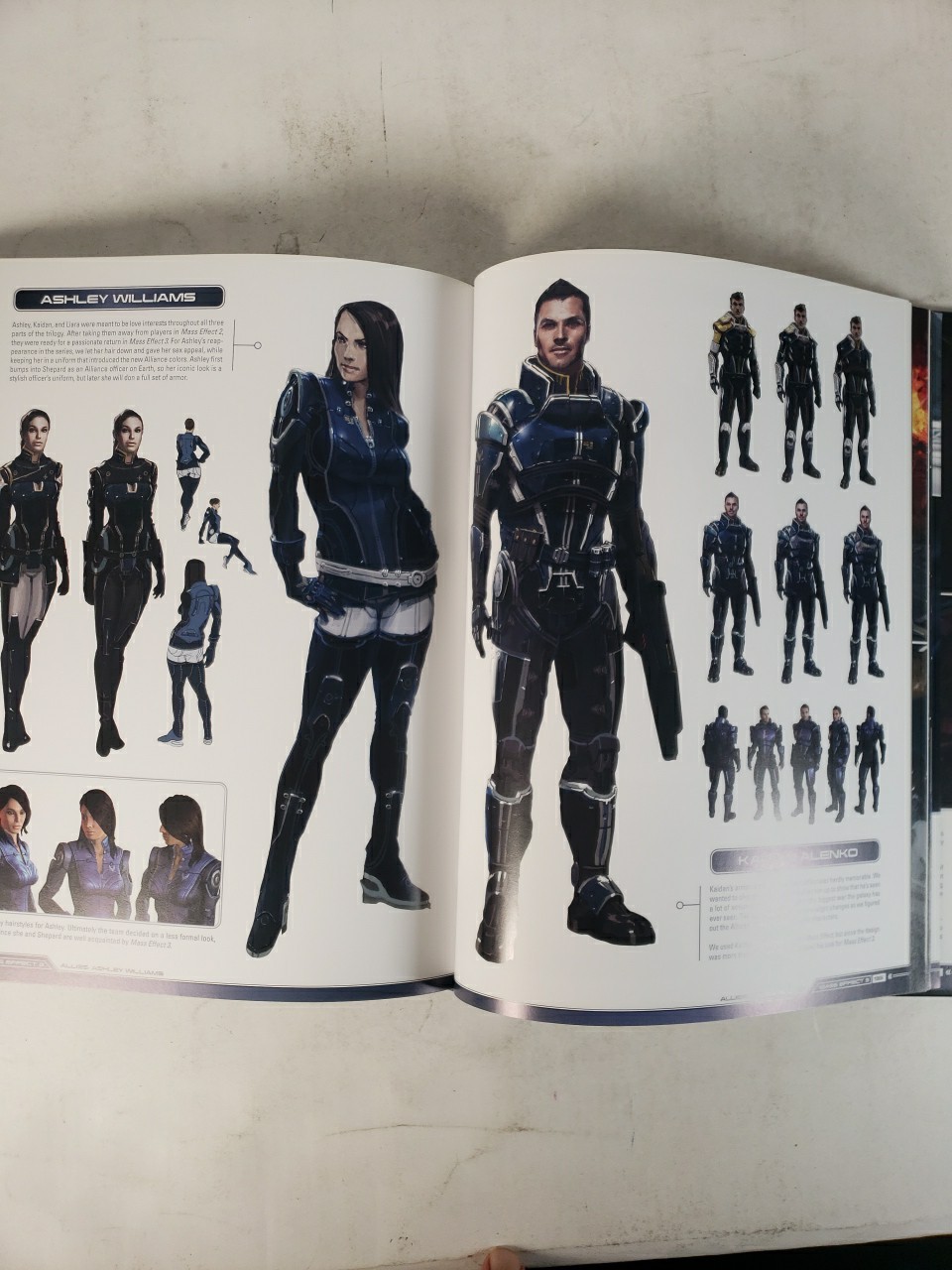 The Art of The Mass Effect Universe – Hardcover By Casey Hudson – First Edition