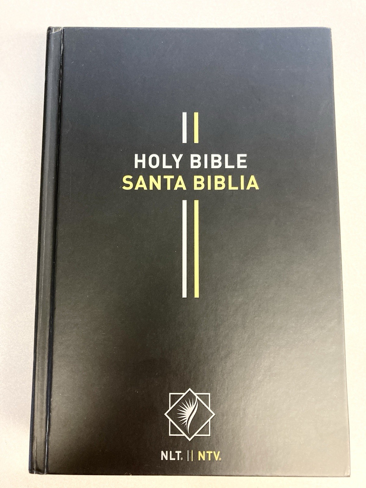Holy Bible / Santa Biblia English-Spanish Bilingual Bilingue Bible NLT/NTV