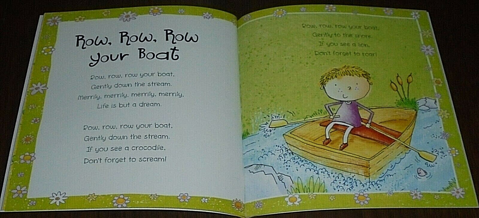 ROW, ROW, ROW YOUR BOAT AND OTHER RHYMES BOOK (17cm X 17cm) 2019 BRAND NEW