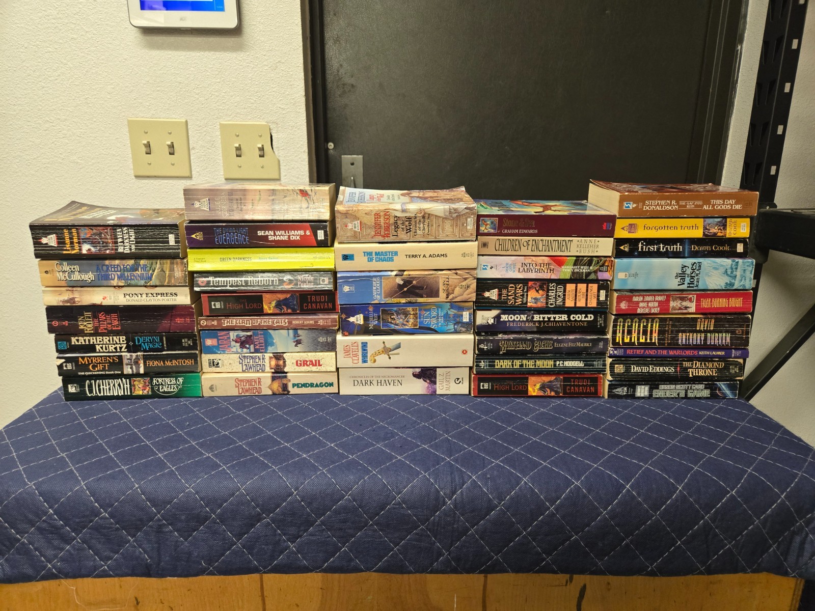 (39) Lot Of Fantasy Sci Paperback Books ACE EOS DAW DEL RAY BERKLEY Publishing