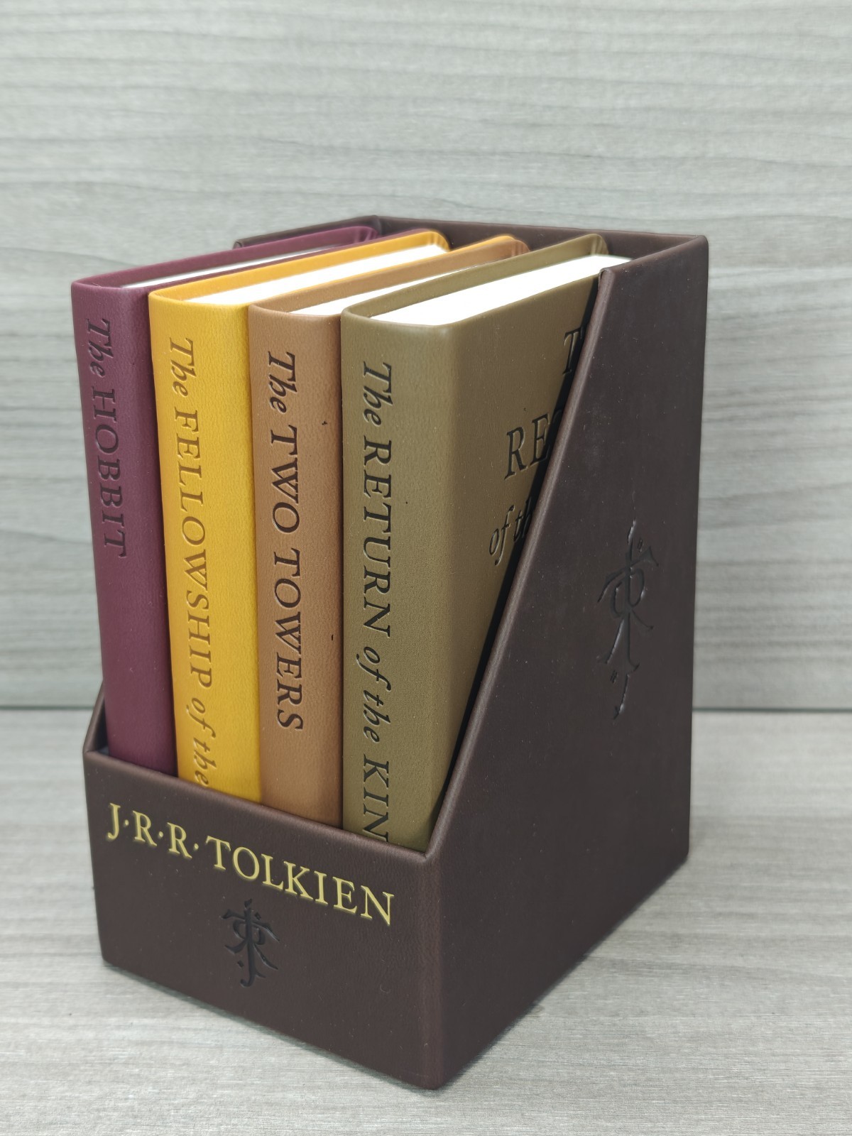 4 Book Boxed Set J.R.R TOLKIEN: HOBBIT & LORD OF THE RINGS – Leather Pocket Size
