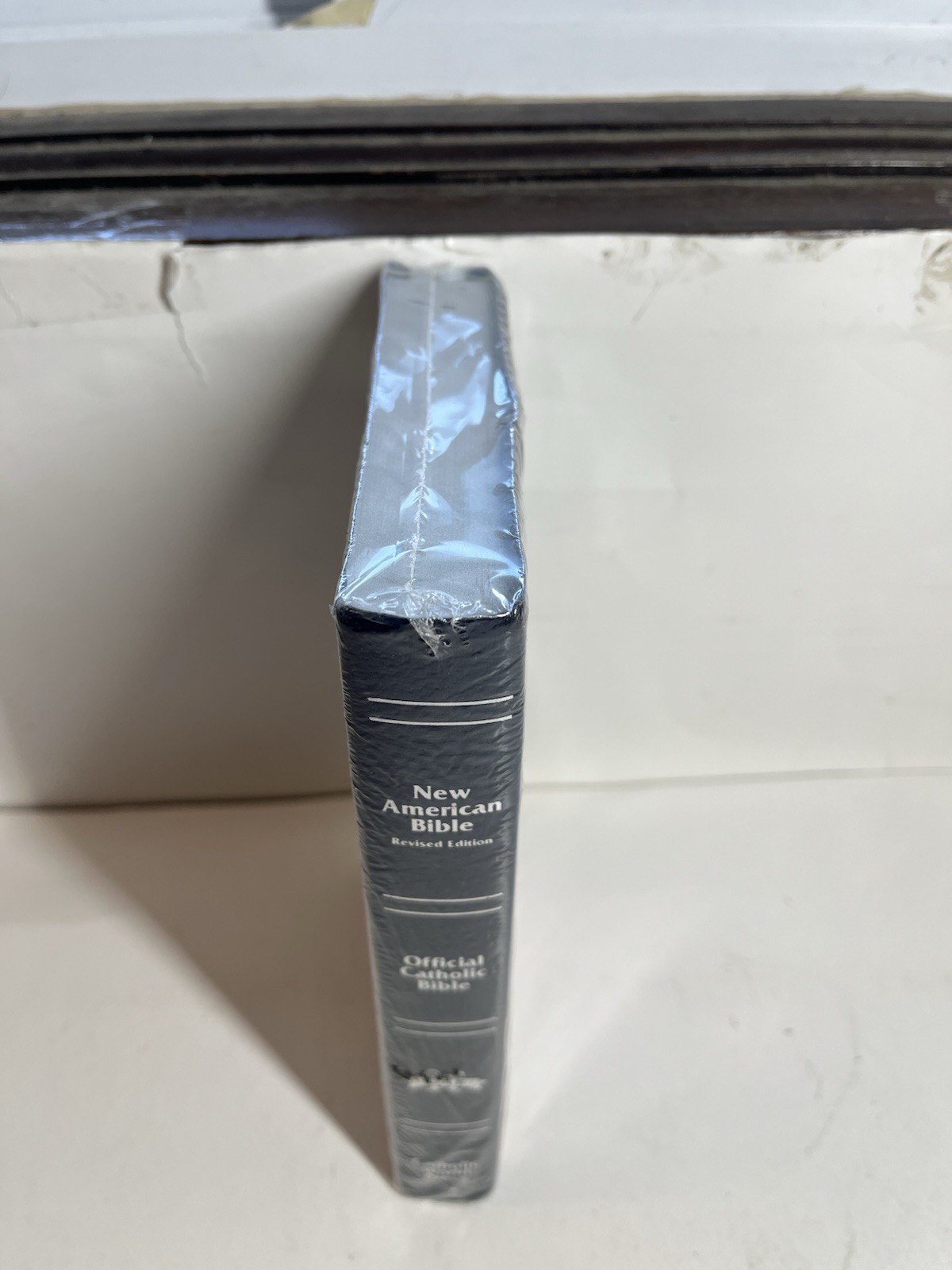THE NEW AMERICAN BIBLE Official Catholic Bible By World Catholic Press BRAND NEW