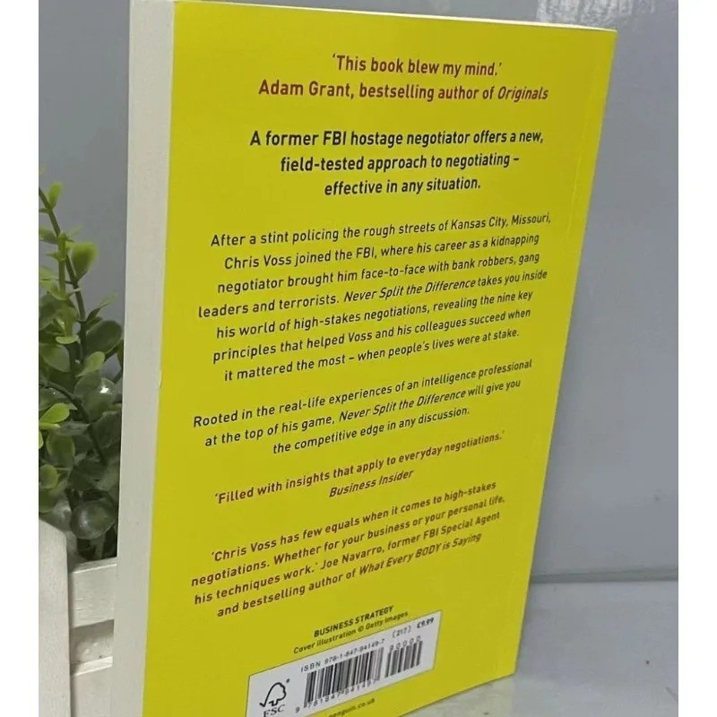 Never Split The Difference By Chris Voss Books In English for Adults Negotiation