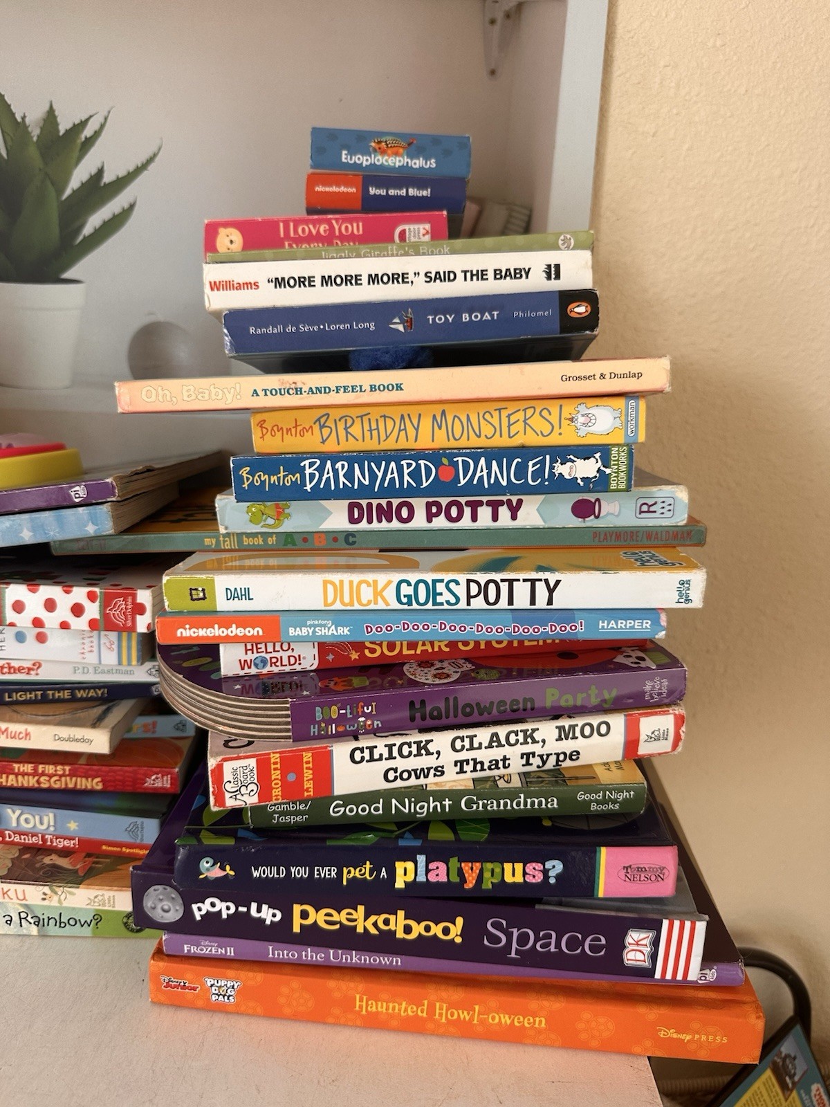 Lot of 50 Children BOARD Hardcover BABY TODDLER DAYCARE PRESCHOOL Kids (259)