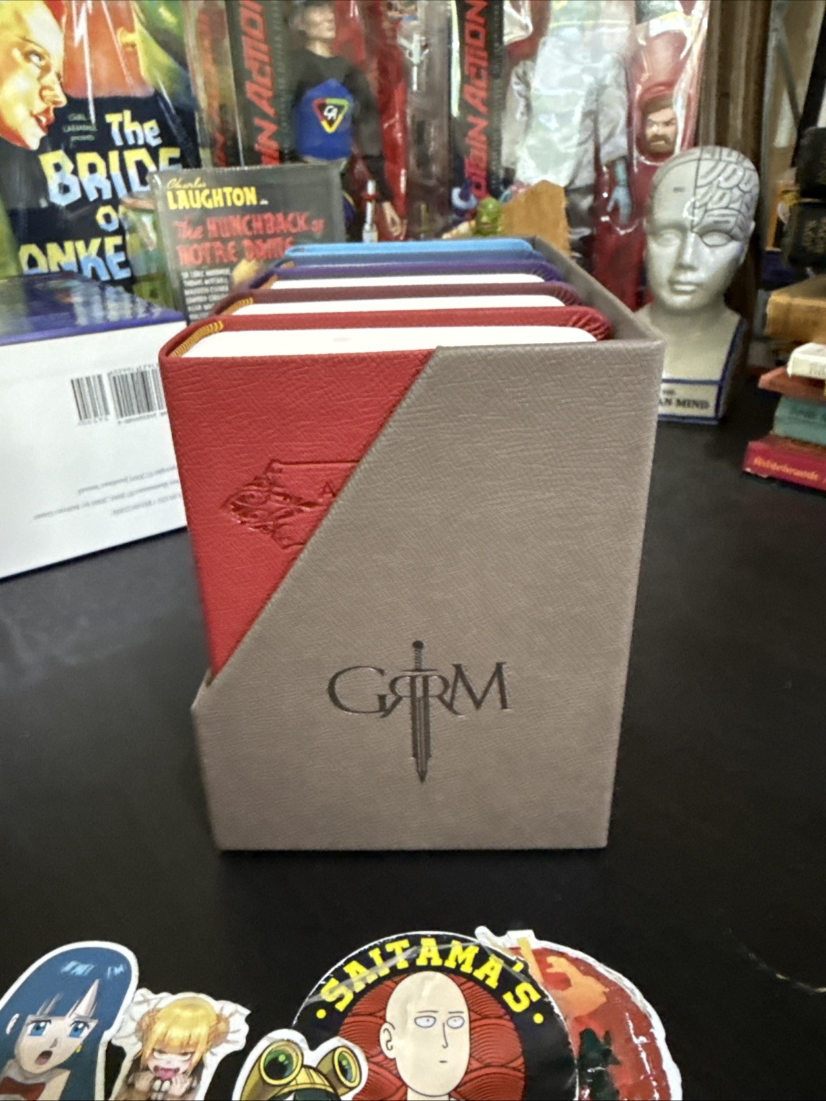 A Game of Thrones: A Song of Ice and Fire Leather-Cloth 5-Book Set George Martin